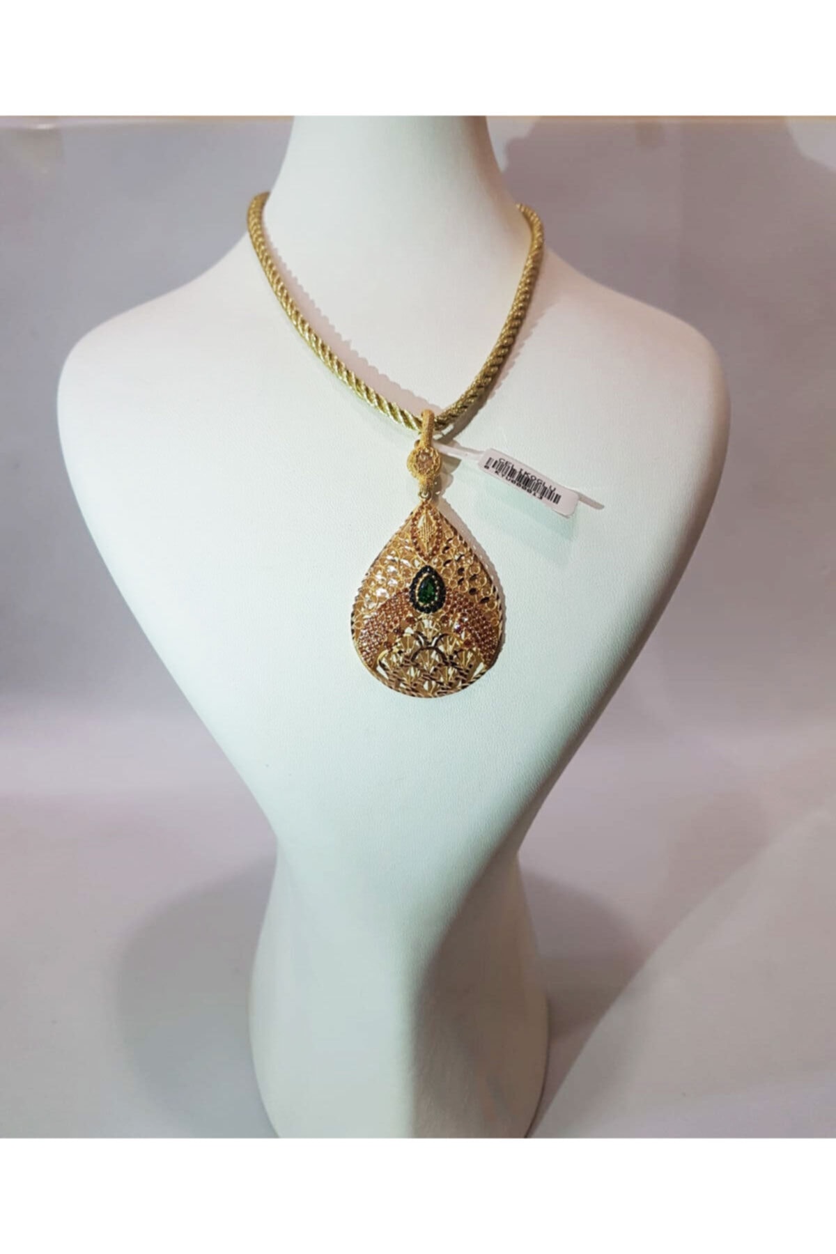Çelikoğlu Kuyumculuk 8 Ayar Altın Swarovski Taşlı Kolye Ucu