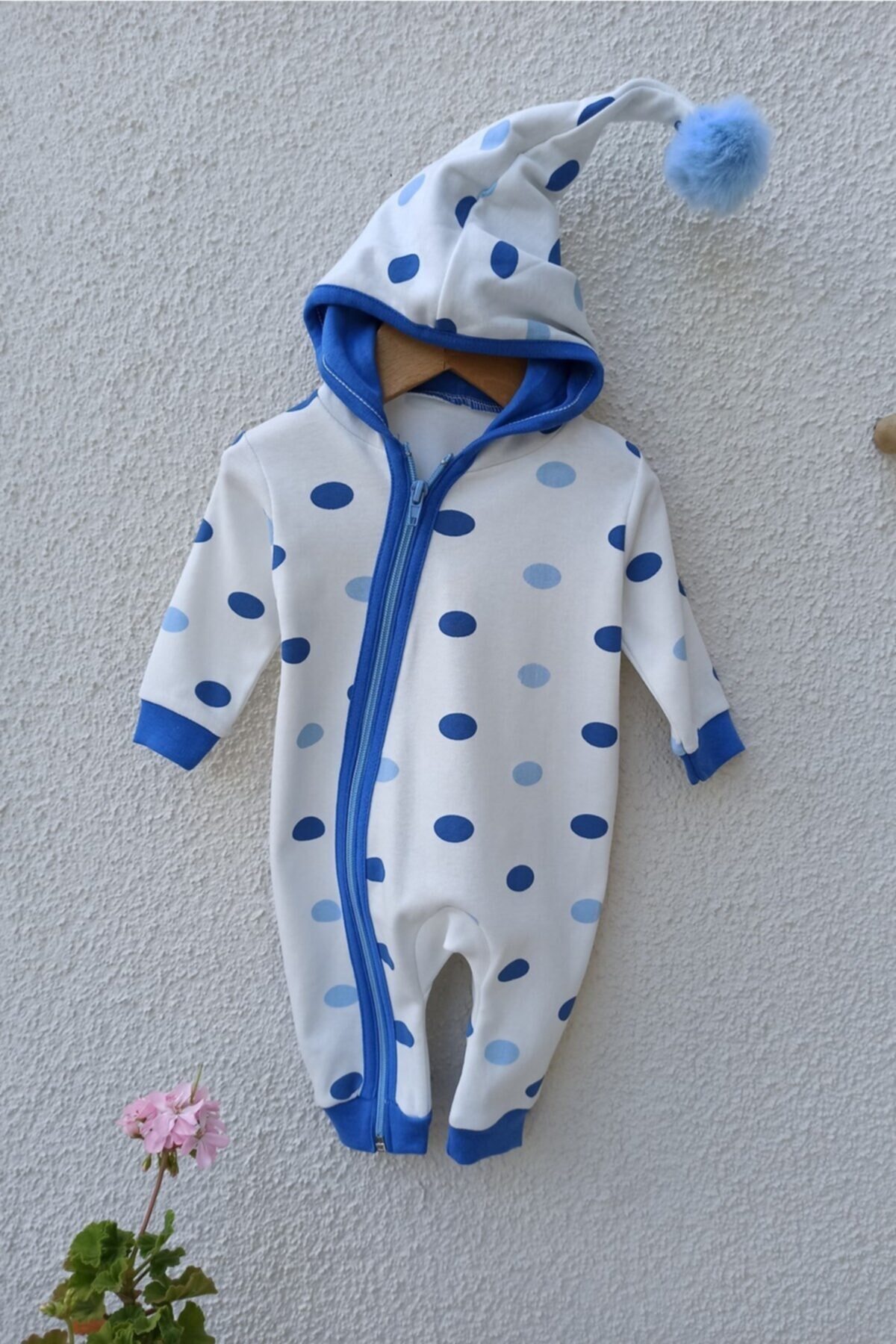 Albimini Erkek Bebek Puantiyeli Ponponlu Kapşonlu Tulum