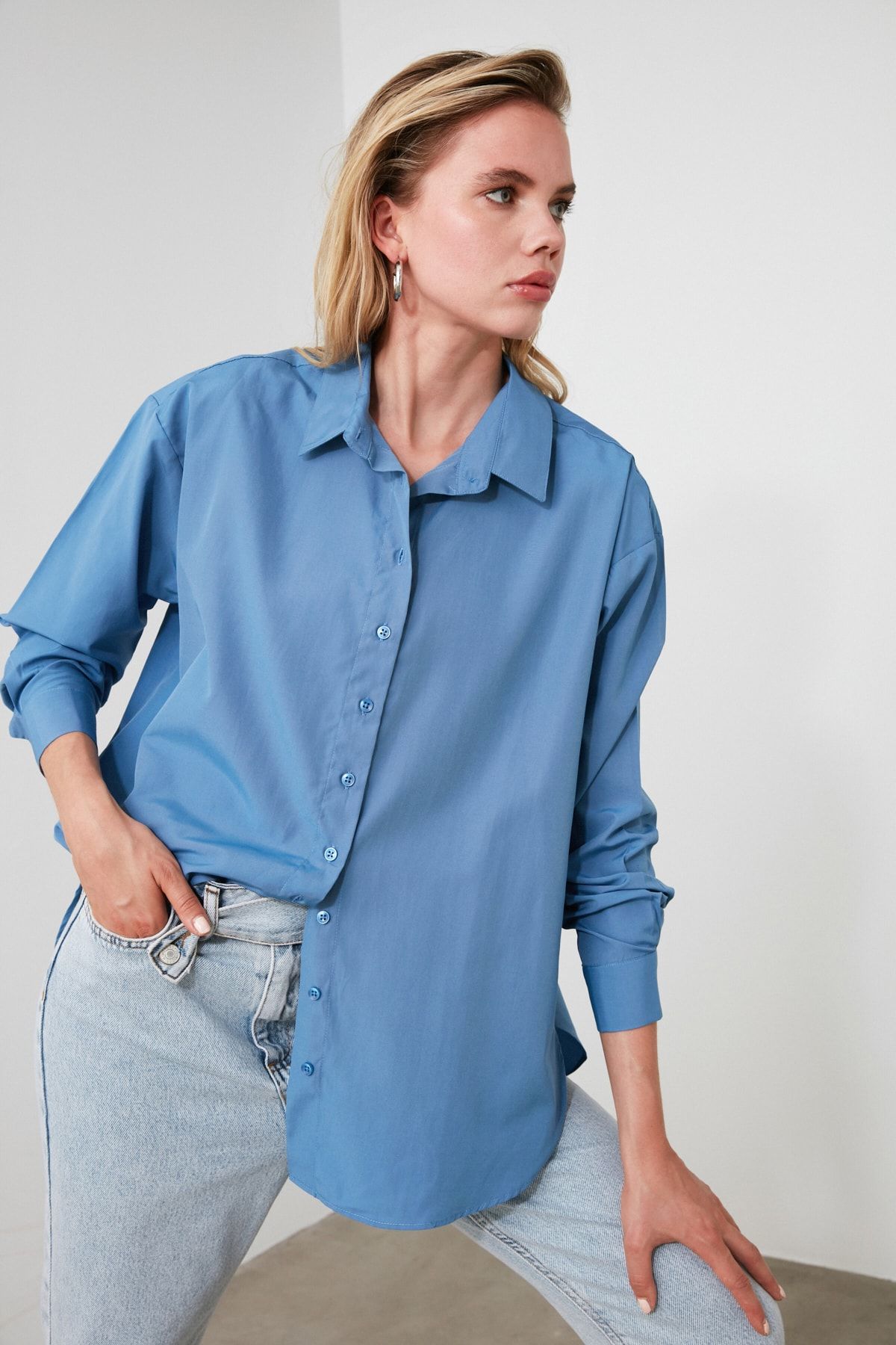 TRENDYOLMİLLA Petrol Loose Fit Gömlek TWOAW20GO0107