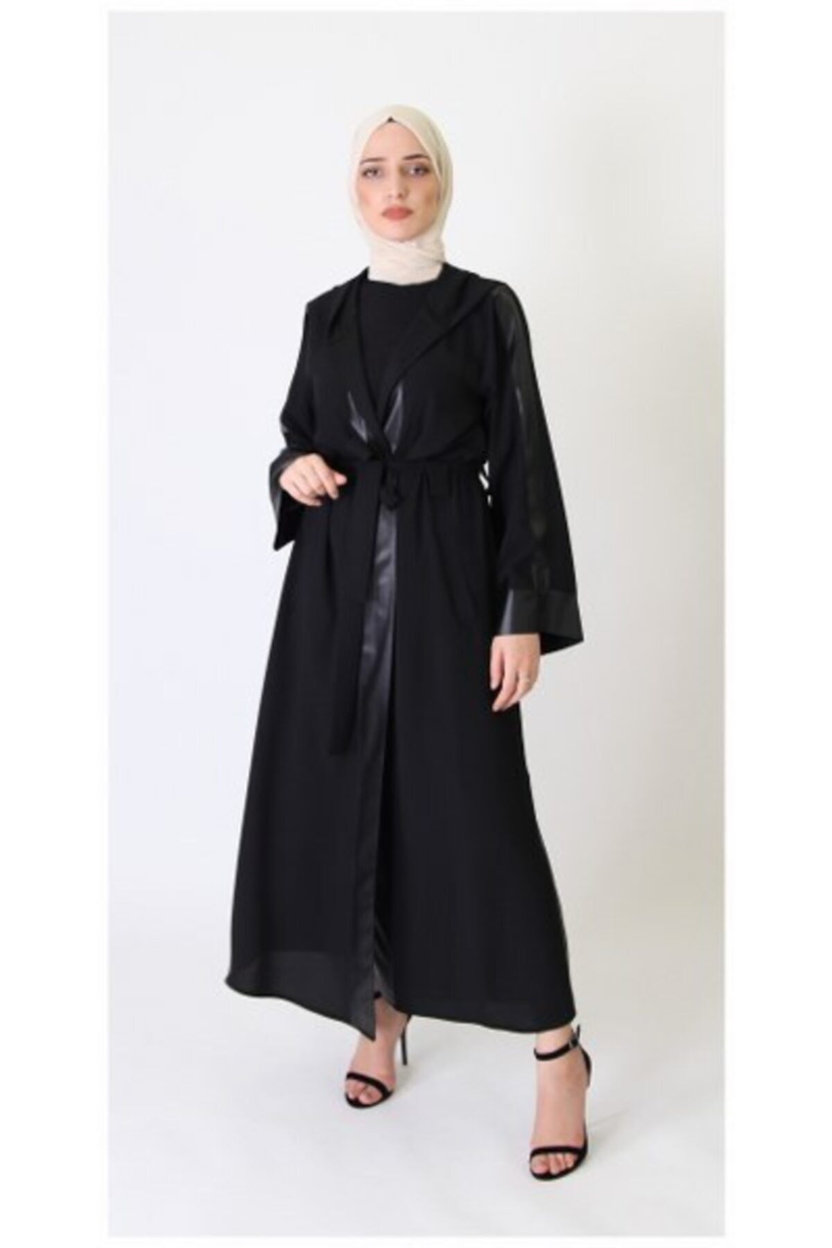 Essah Moda Kadın Siyah Deri Detaylı Kaftan Be000112