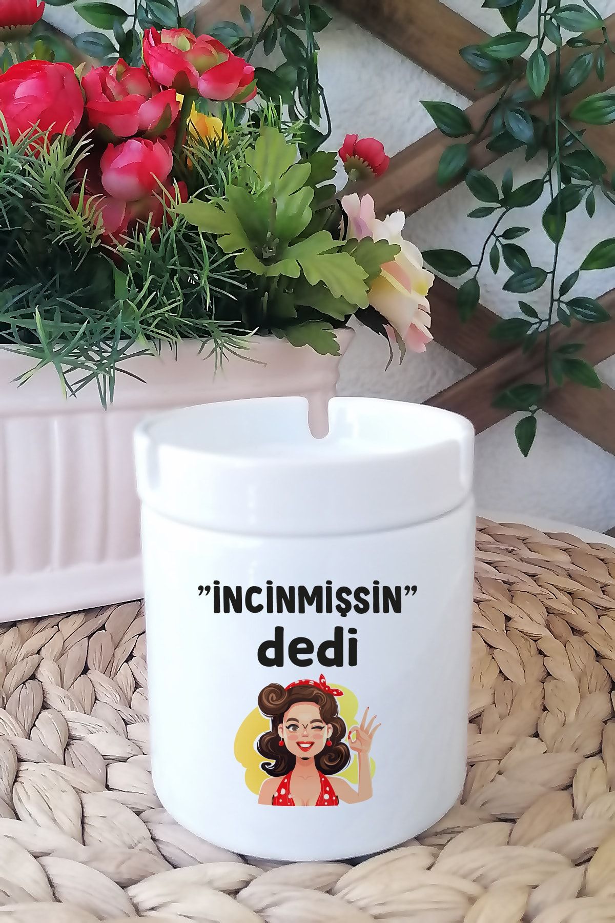 Kreatölye Incinmissin Dedi Baskılı Beyaz Kül Tablası