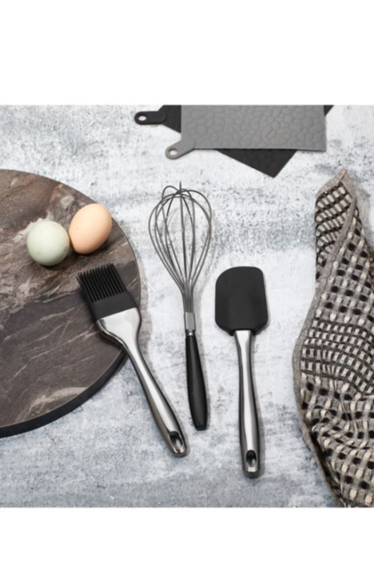 VİP AHMET Füme Renk 3'lü Pratik Set Vp-232 Metal Çırpıcı+silikon Fırça+silikon Spatula