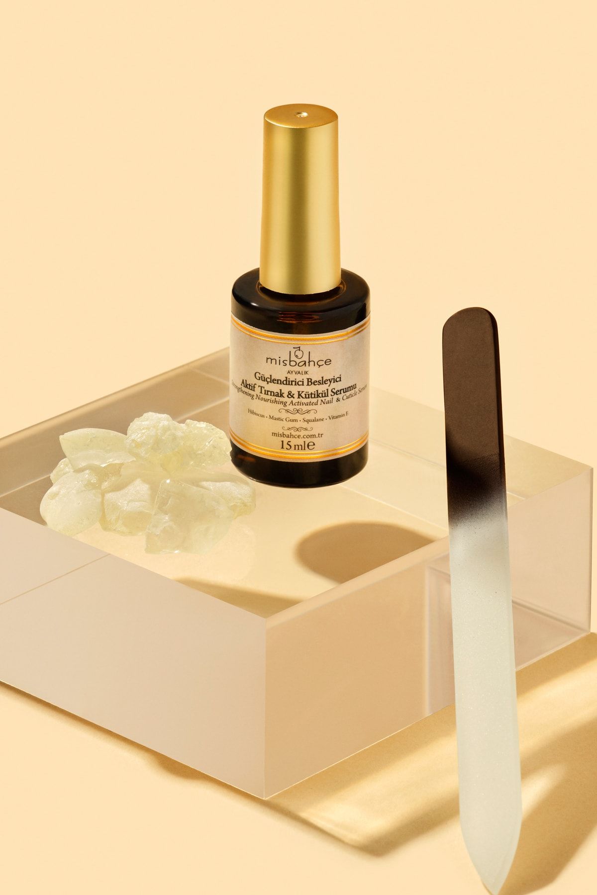 MİSBAHÇE Güçlendirici Besleyici Aktif Tırnak  Kütikül Serumu 15 ml