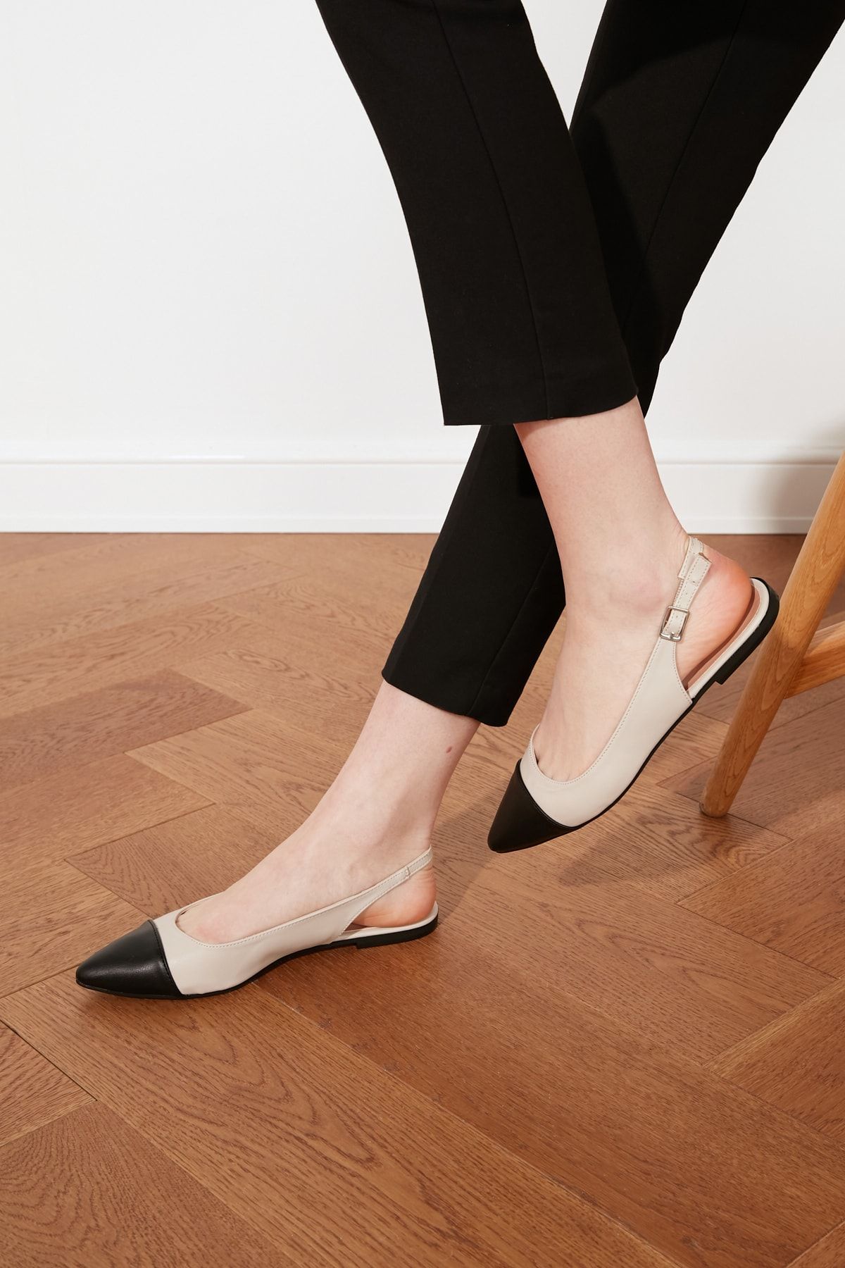 TRENDYOL SHOES Siyah Kadın Babet TAKSS21BE0003