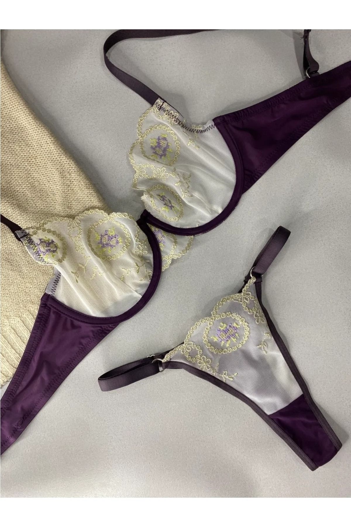tuanagiyim Women's Bra Panty Embroidery Set Daily Soft Satin Lace Detailed  Silvery Underwear Set - Trendyol