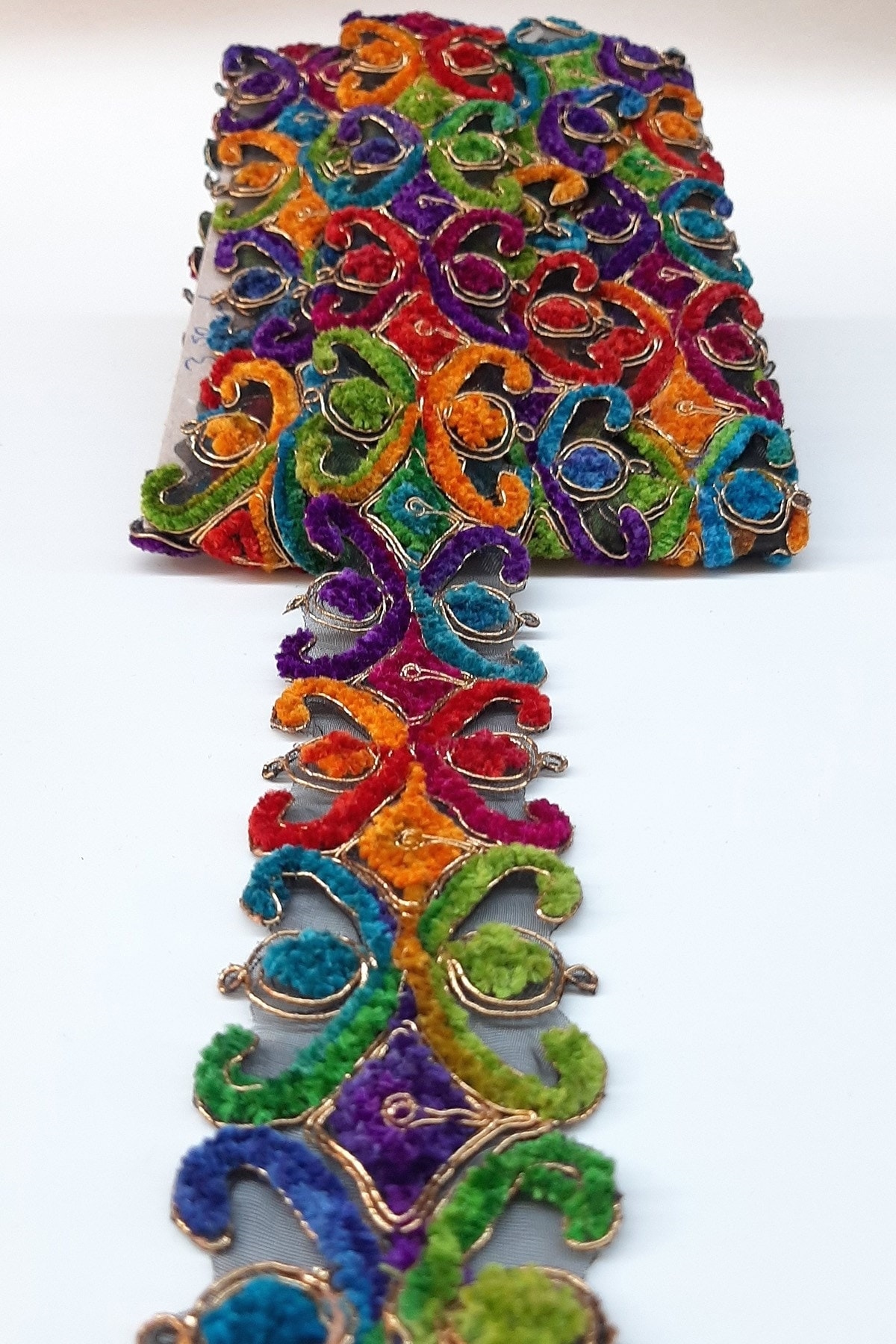 Hobigram Kelebek Desenli Rengarenk Antik Şerit Güpür