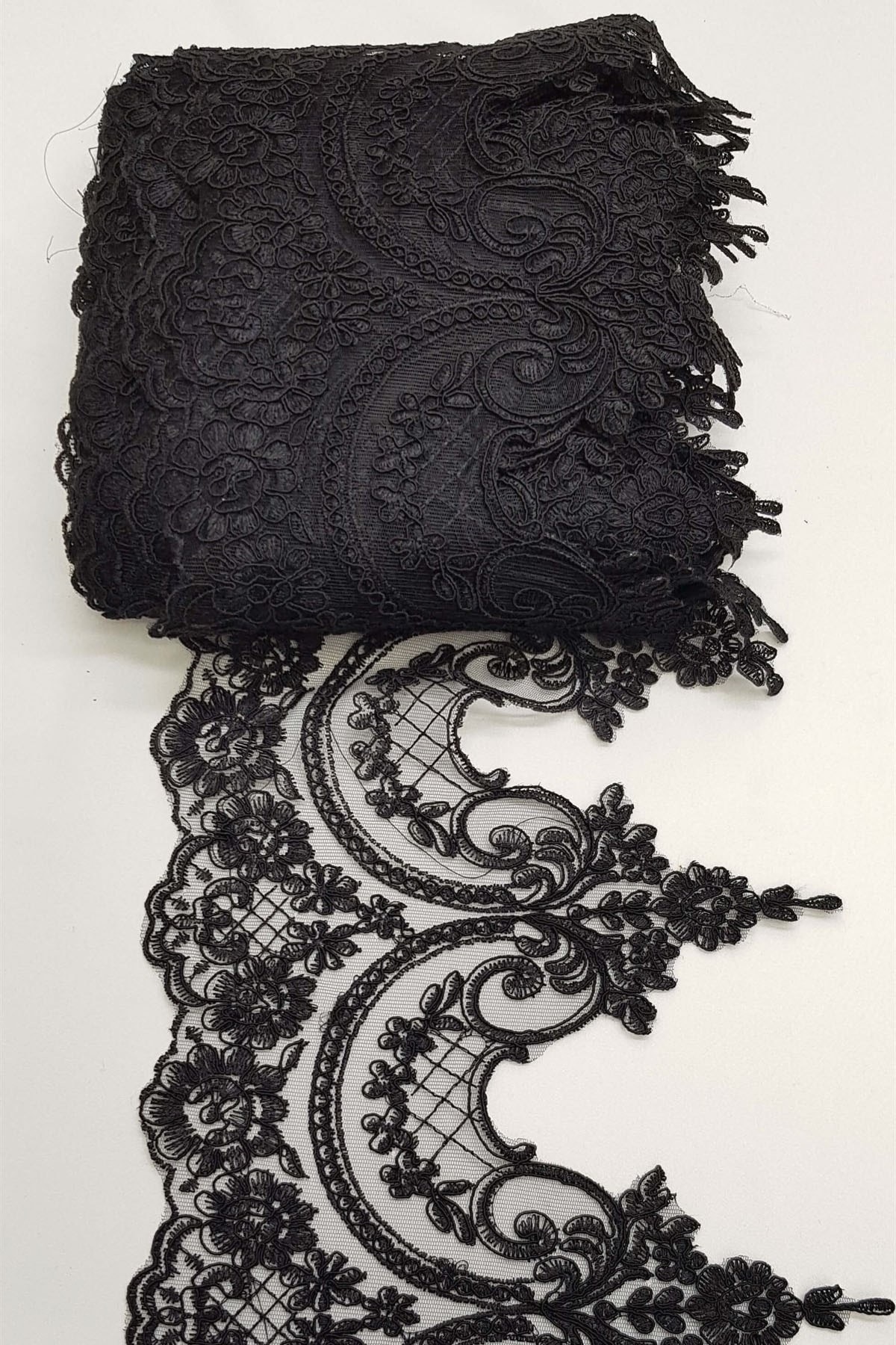 Hobigram Siyah Fransız Güpür Geniş Dantel