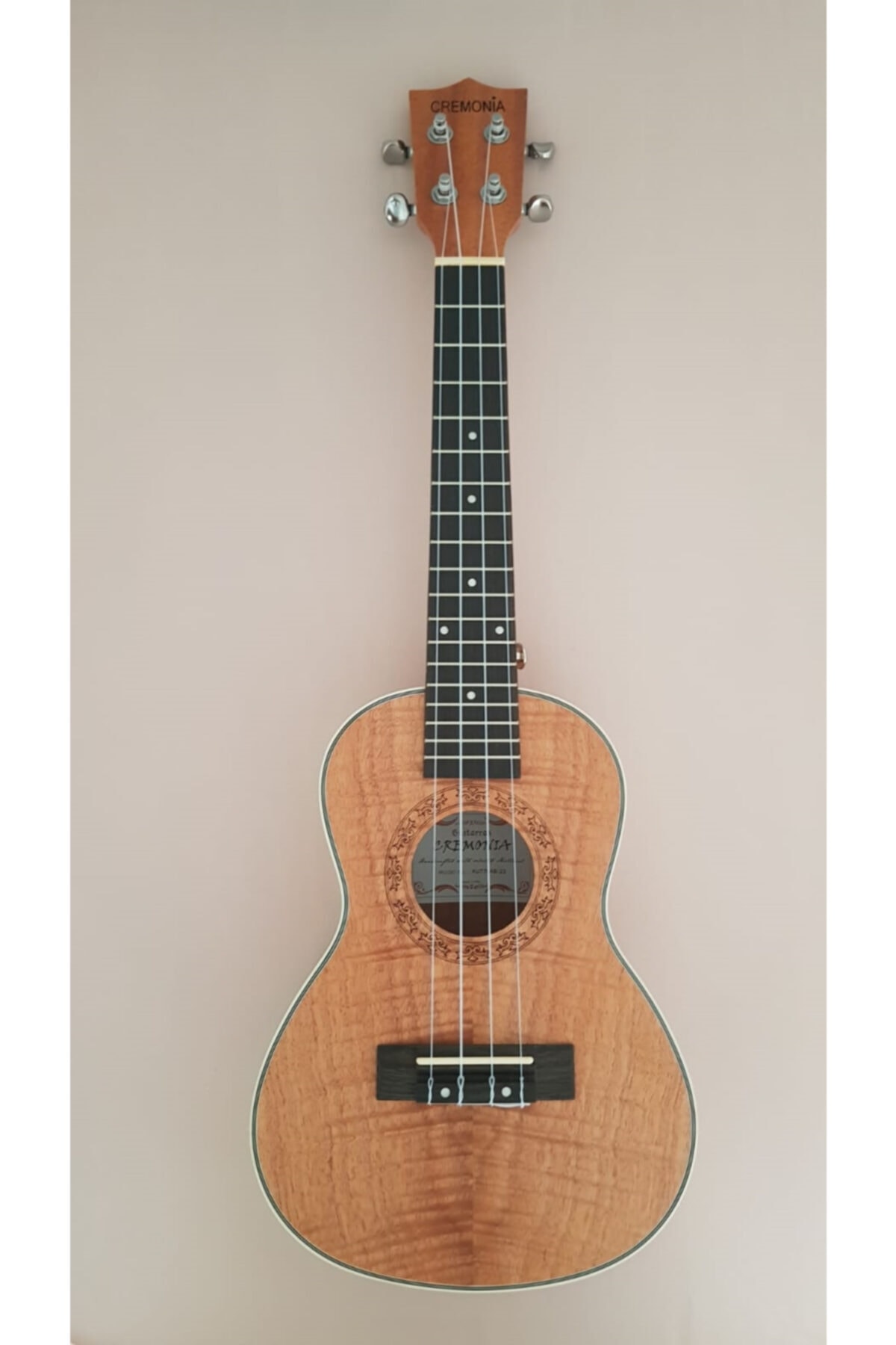 CREMONIA Ukulele 23\