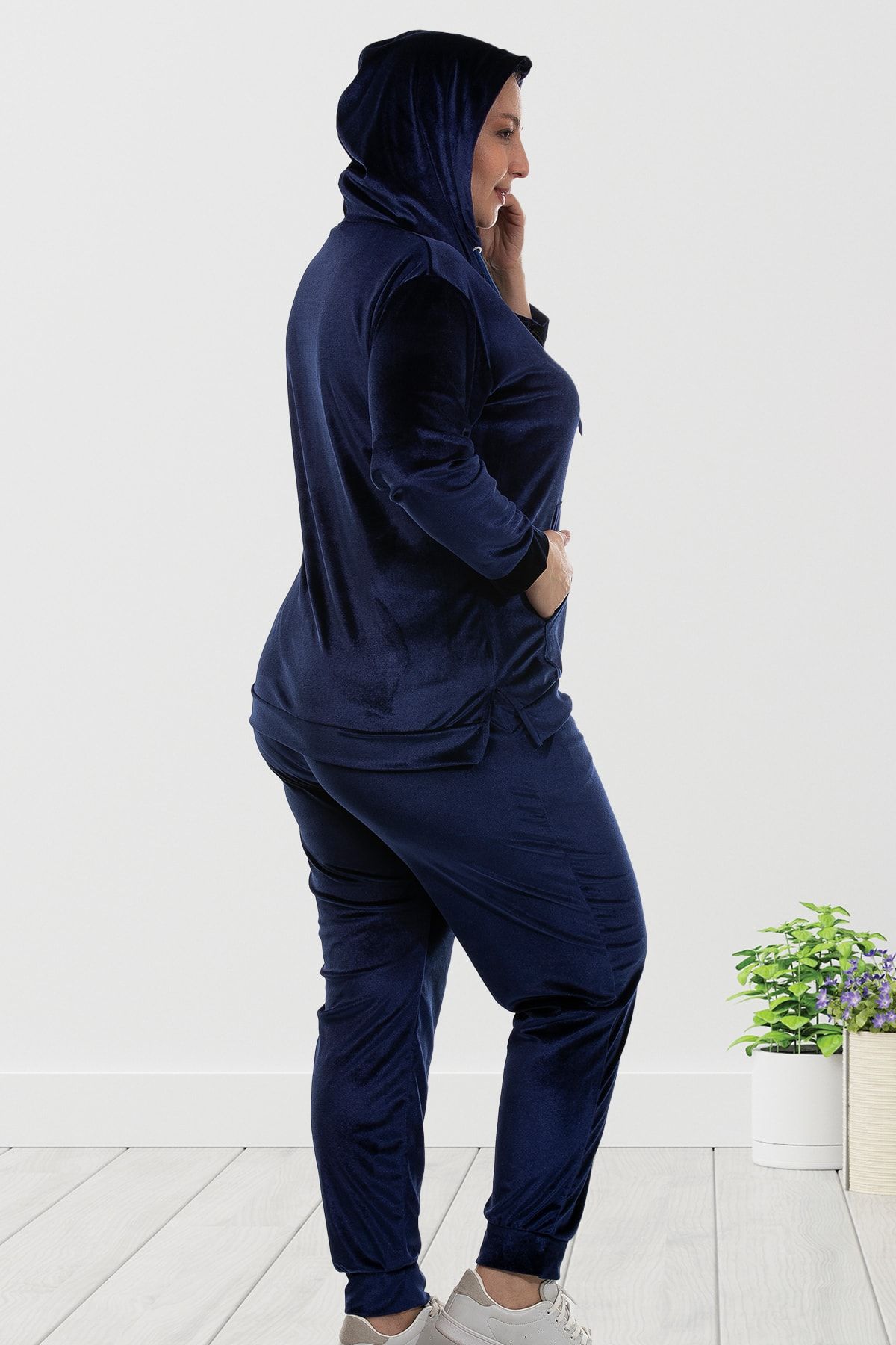 Plus size sale velvet sweatsuit