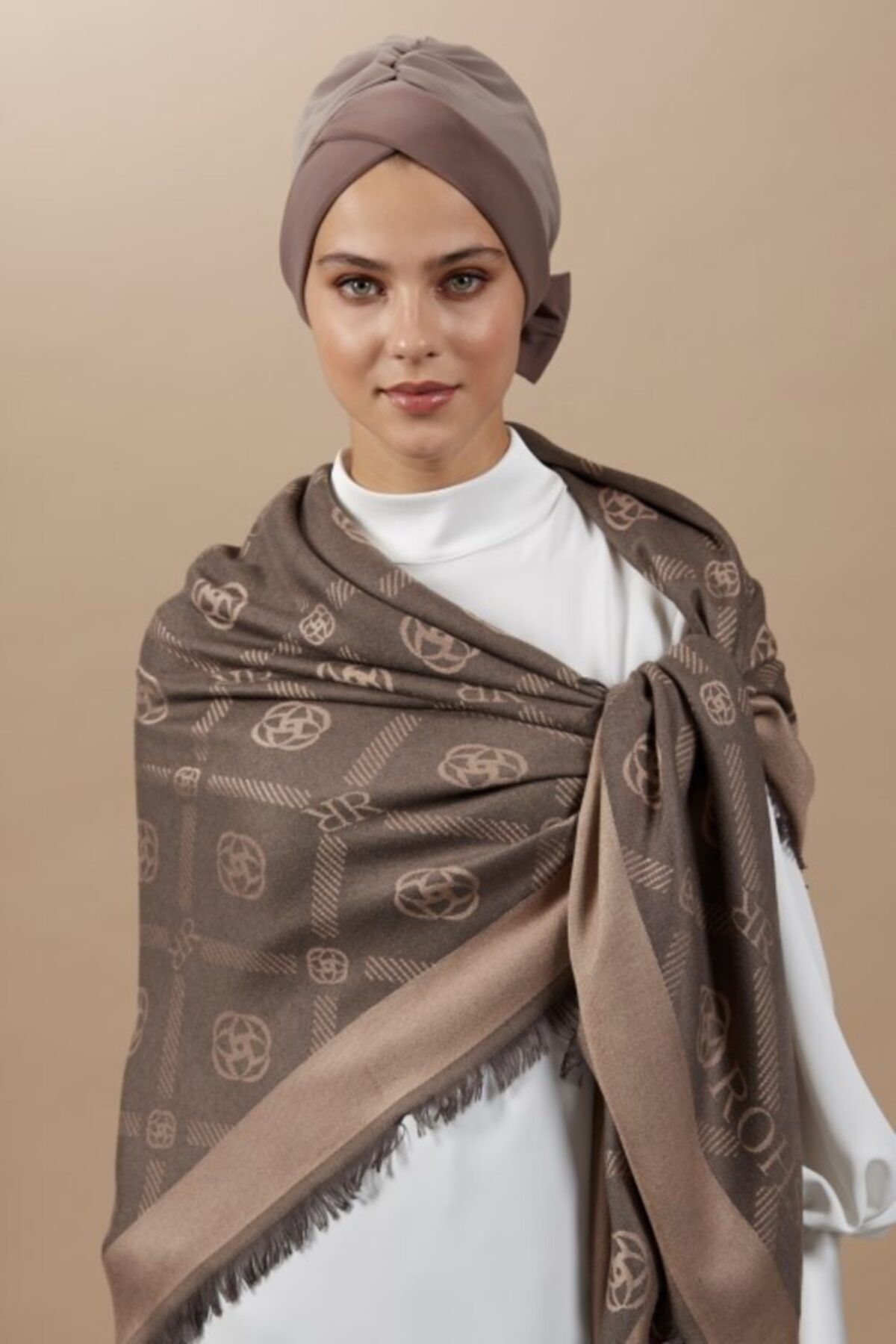 Rohs By Gülsüm Elkhatroushı Viskon Jakar Kare Şal 00469