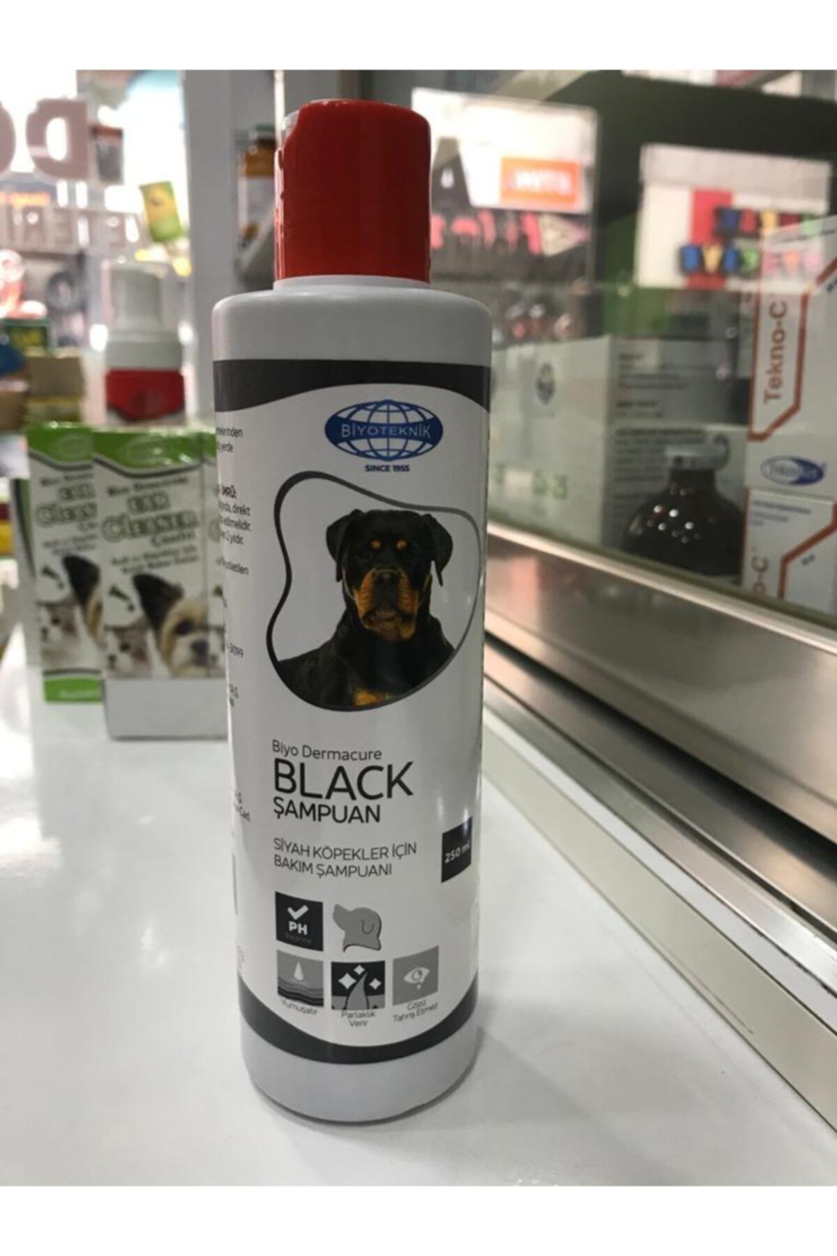 Biyoteknik Siyah Köpekler Için Bakım Şampuanı