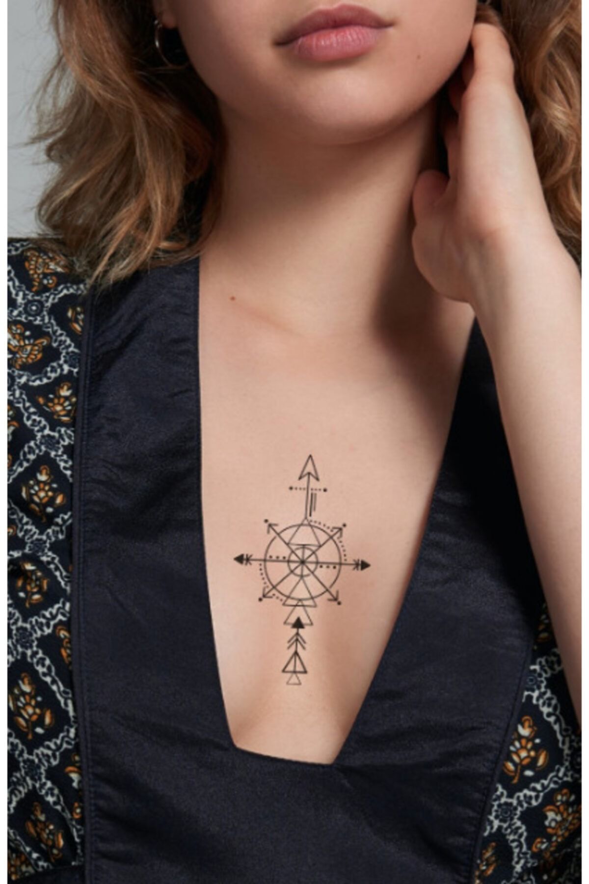 IVLOVE Geometrik Pusula Figürlü Dövme