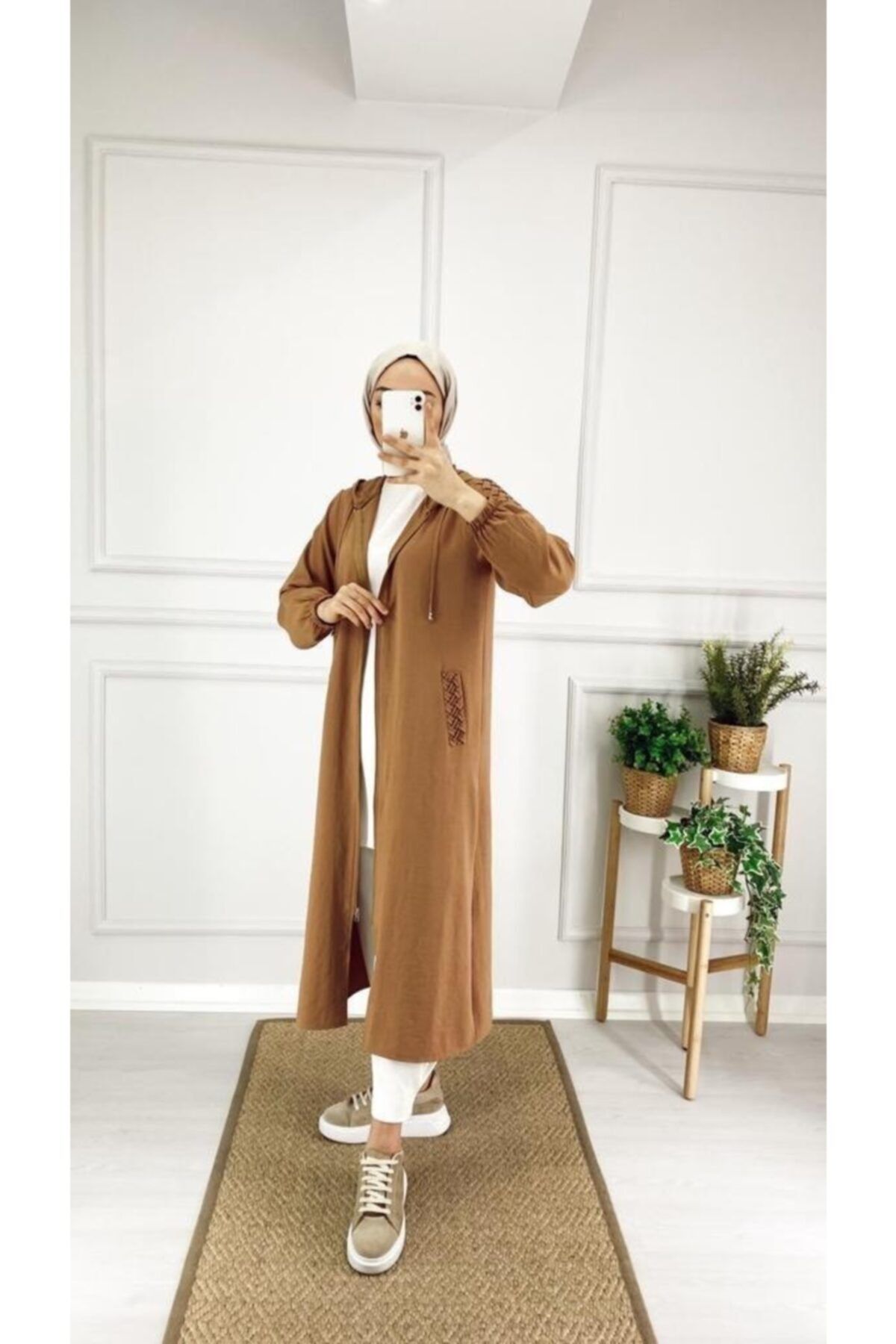 favoristore Cep Ve Omuz Detaylı Uzun Ceket