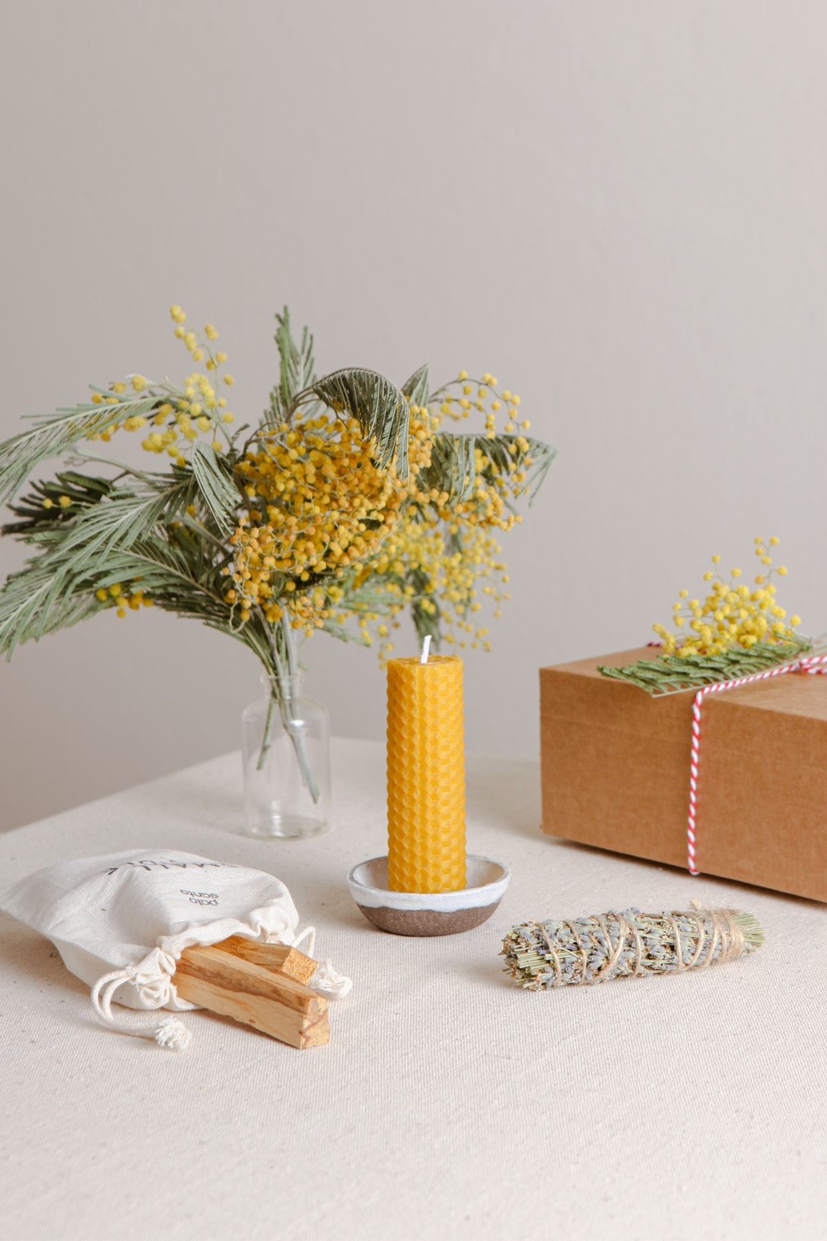 Small Candle Co Enerji Kutusu - Lavanta Tütsü Demeti, Palo Santo, Bal Mumu
