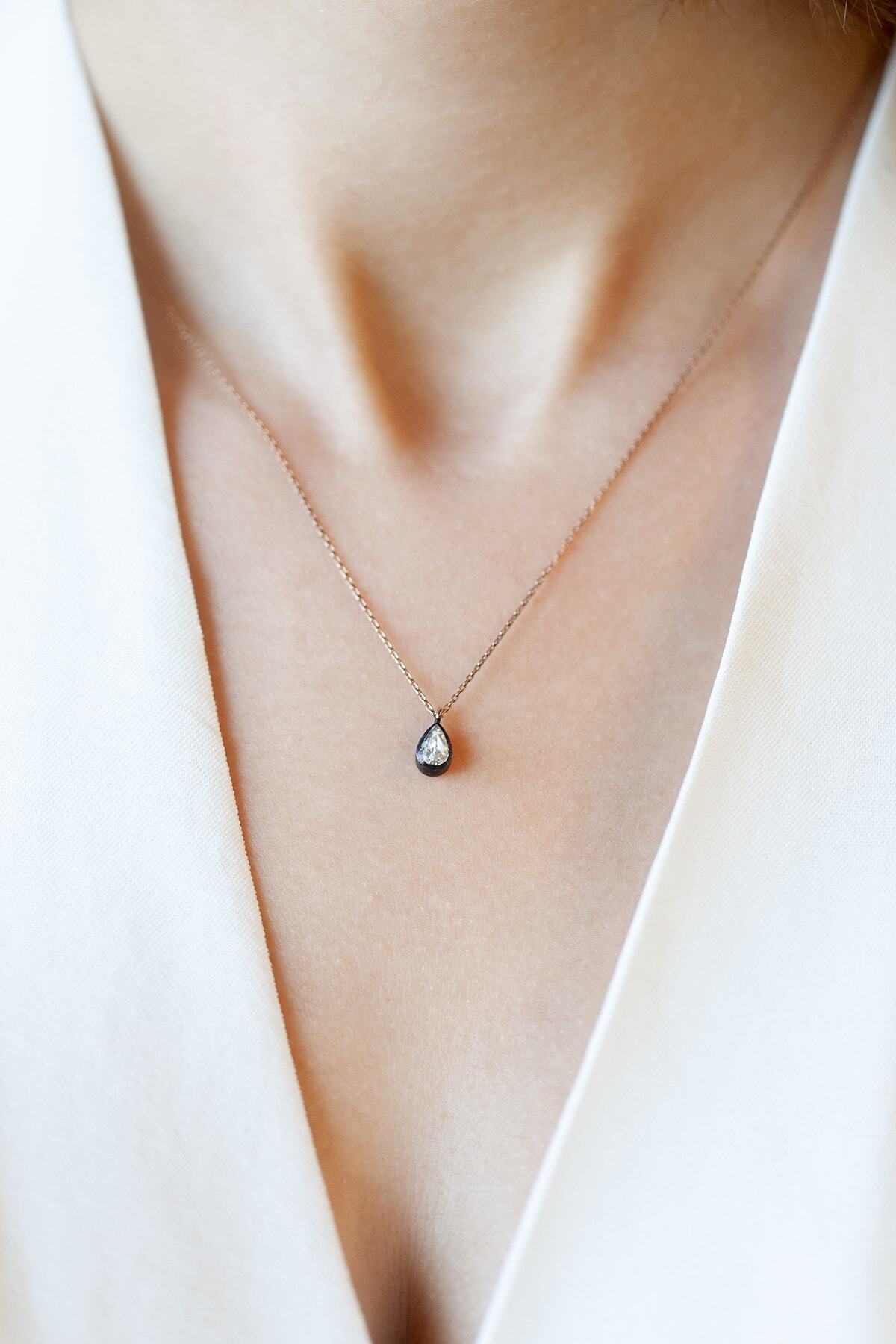 Cenova Kuyumculuk Elmas Damla Taşlı Günlük Kolye 0,16 ct