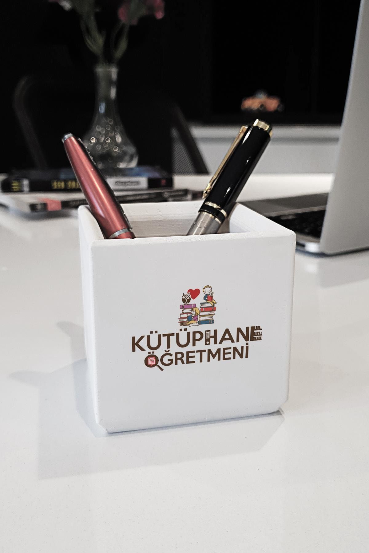meadgo Kütüphane Öğretmeni Kalemlik