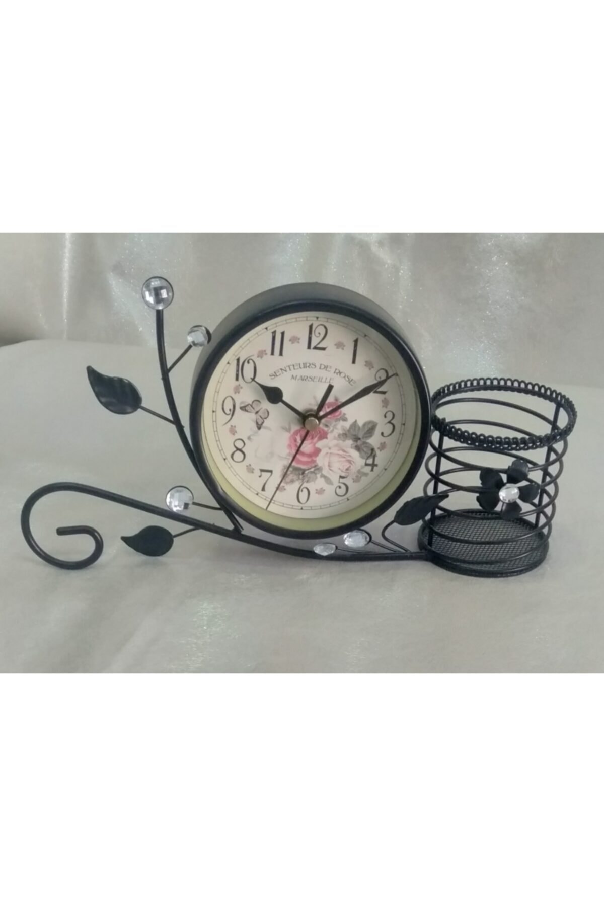 Esra Parfümeri Dekoratif Metal Masa Üstü Saat