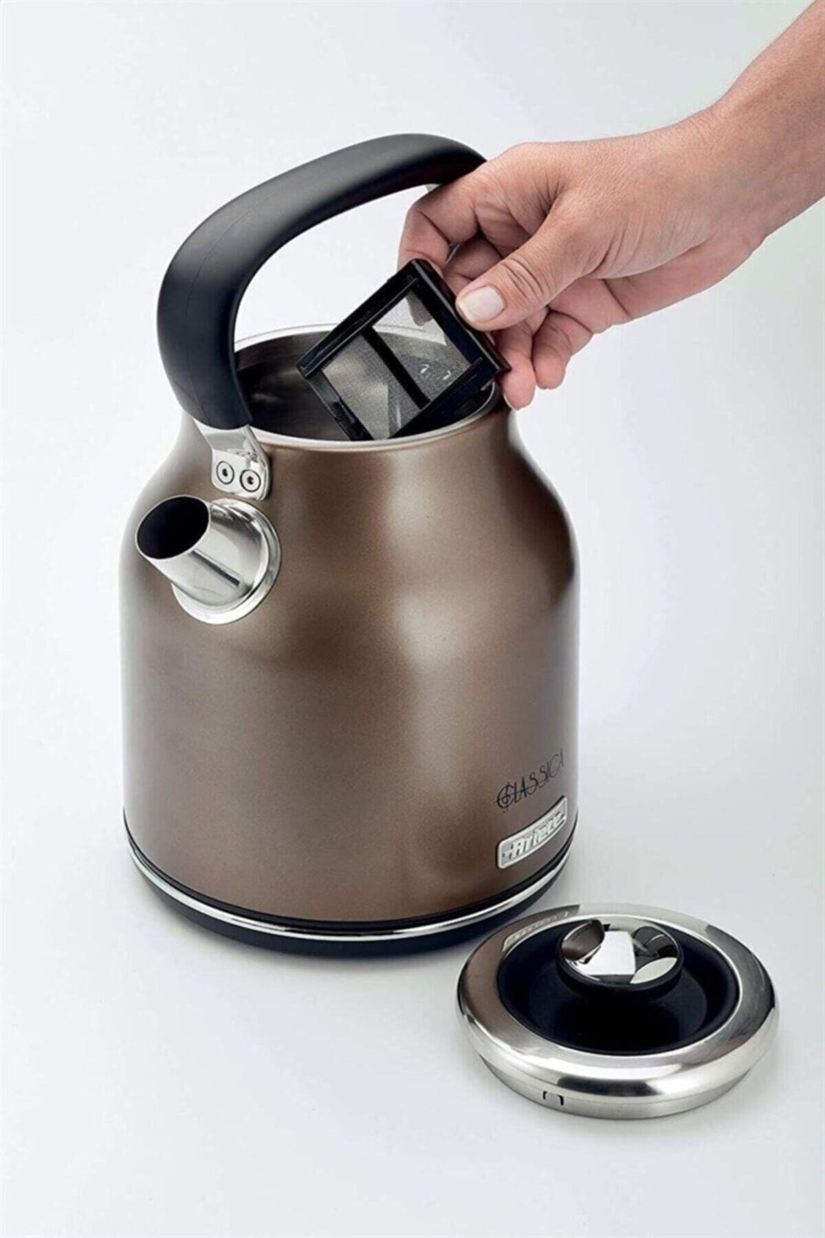 Bronze kettle and top toaster