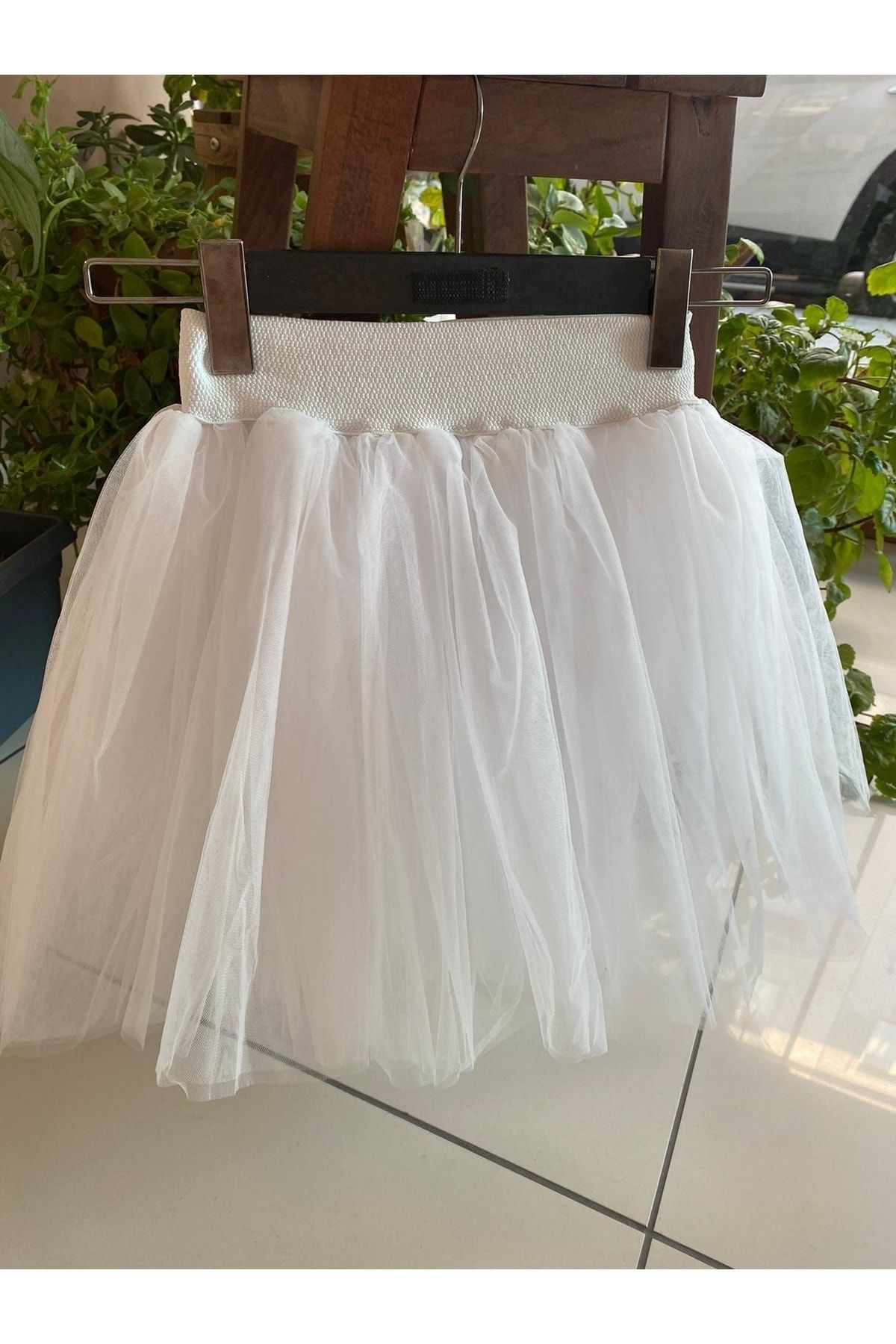 Picture of store white tutu skirt