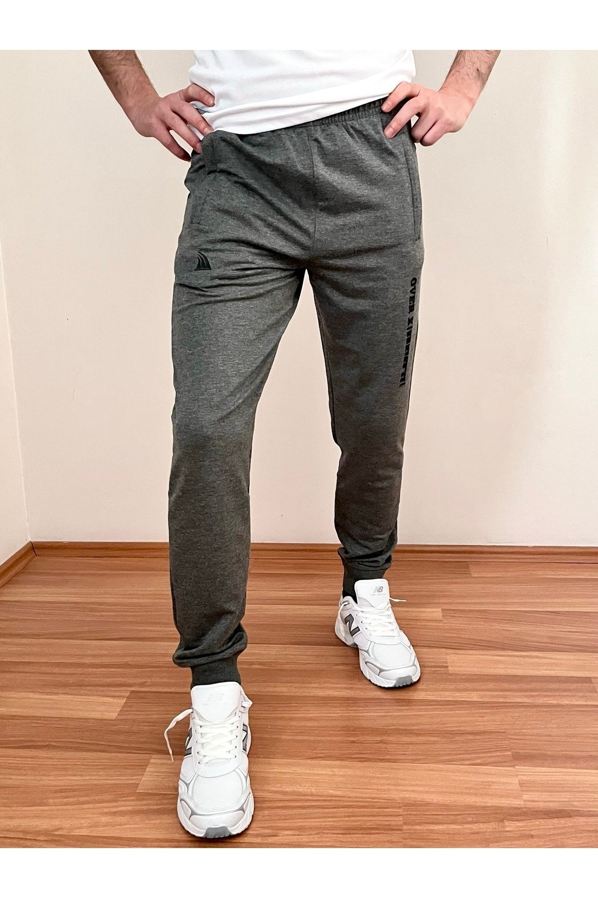Farah joggers top