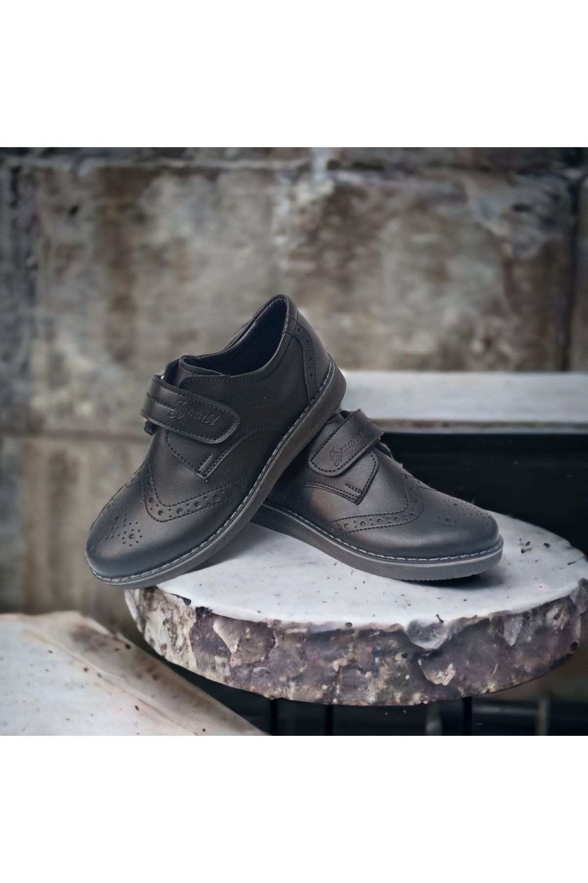 Boys black hotsell shoes size 7