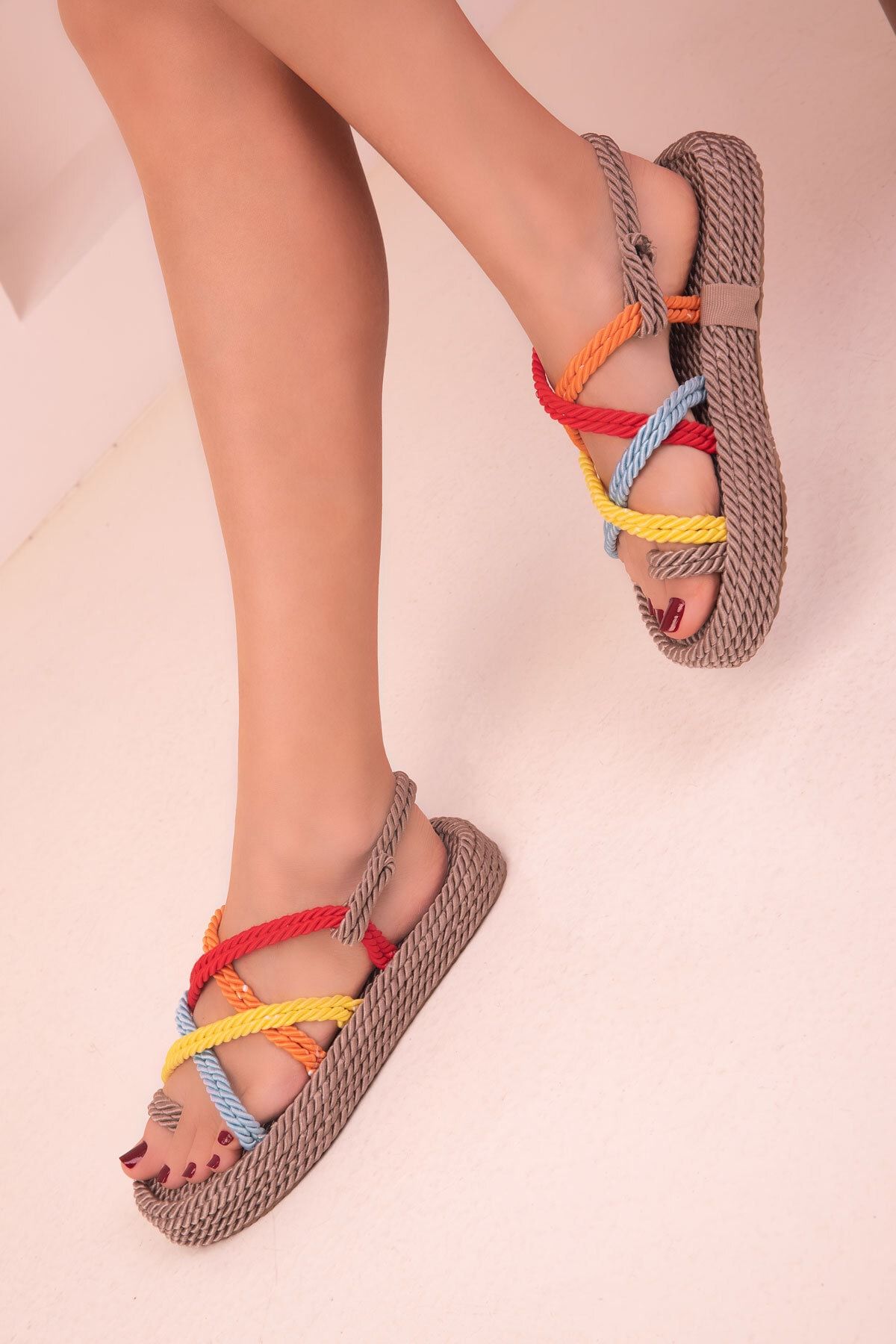 Soho flip hot sale flops