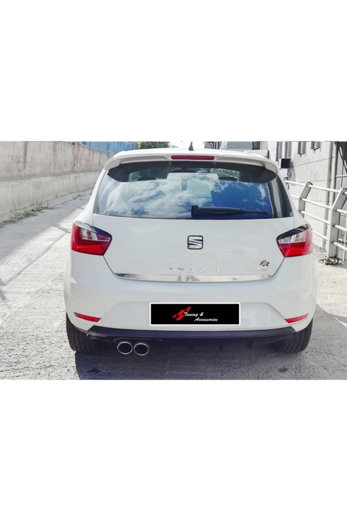 Sargas Seat Ibiza 2008 - 2017 4 Kapı Plastik Difüzör Piano Black Çıkışsız