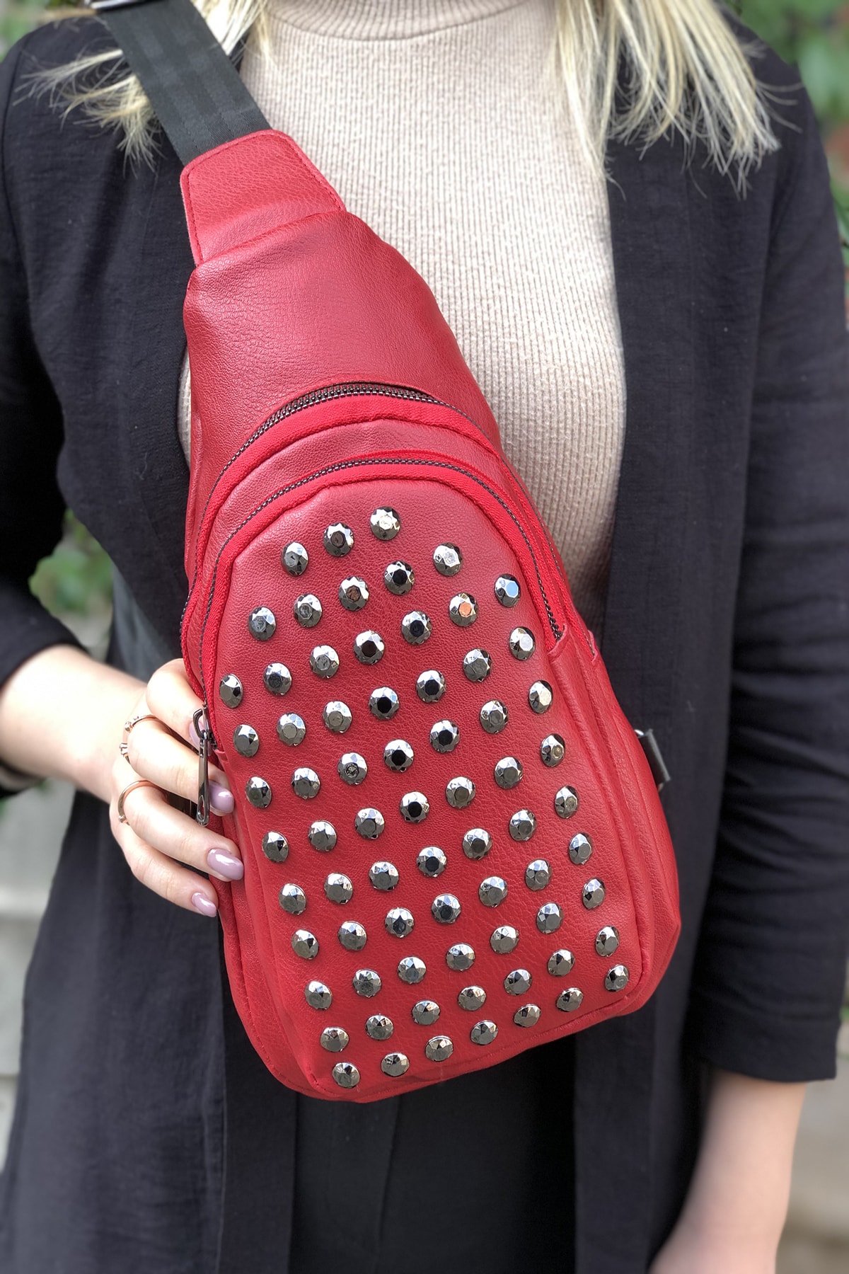 Bagzone Kadın Kırmızı Taş Detaylı Bel Çantası