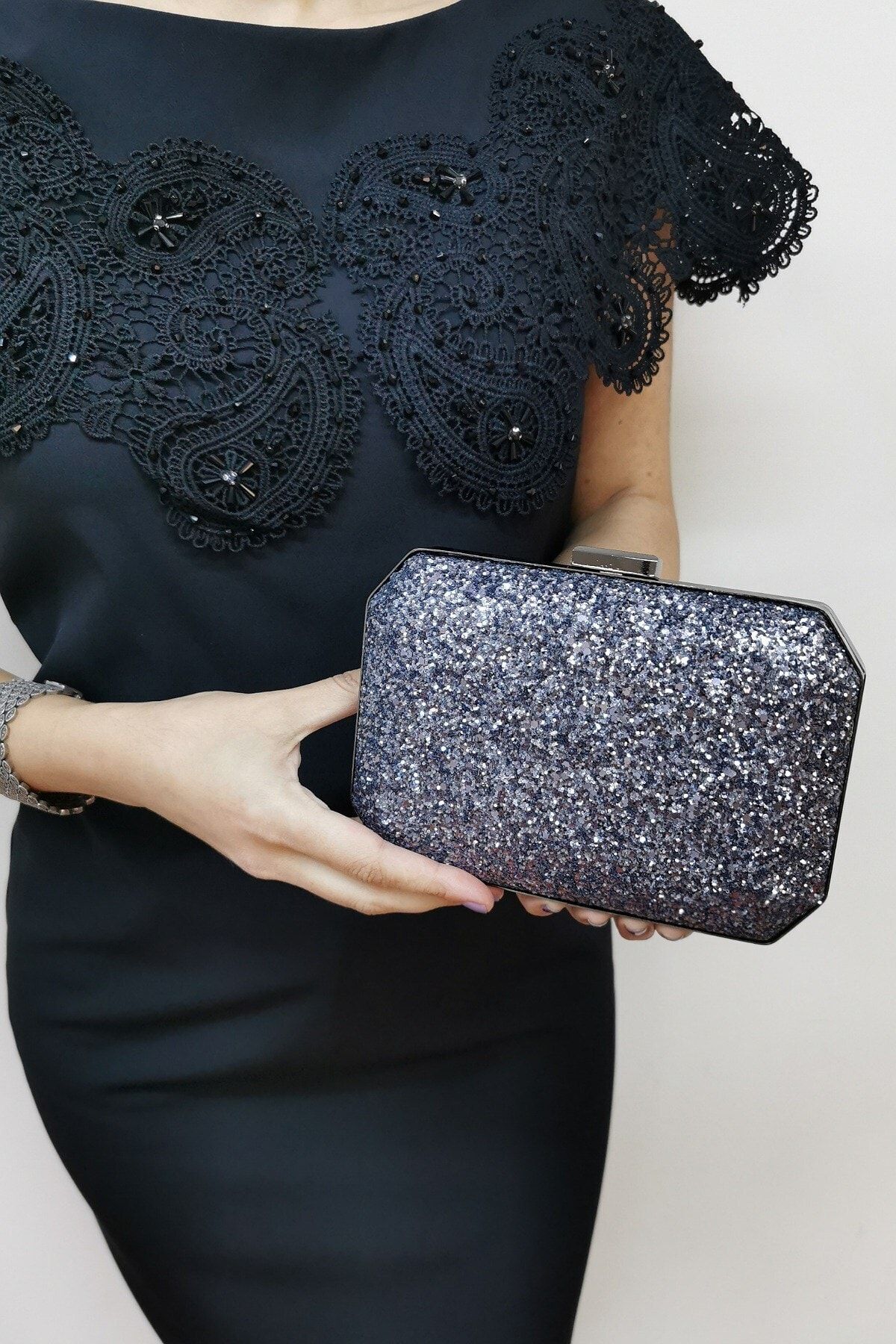 NAZART Kadın Pullu Platin  Clutch Abiye Gece Çantası