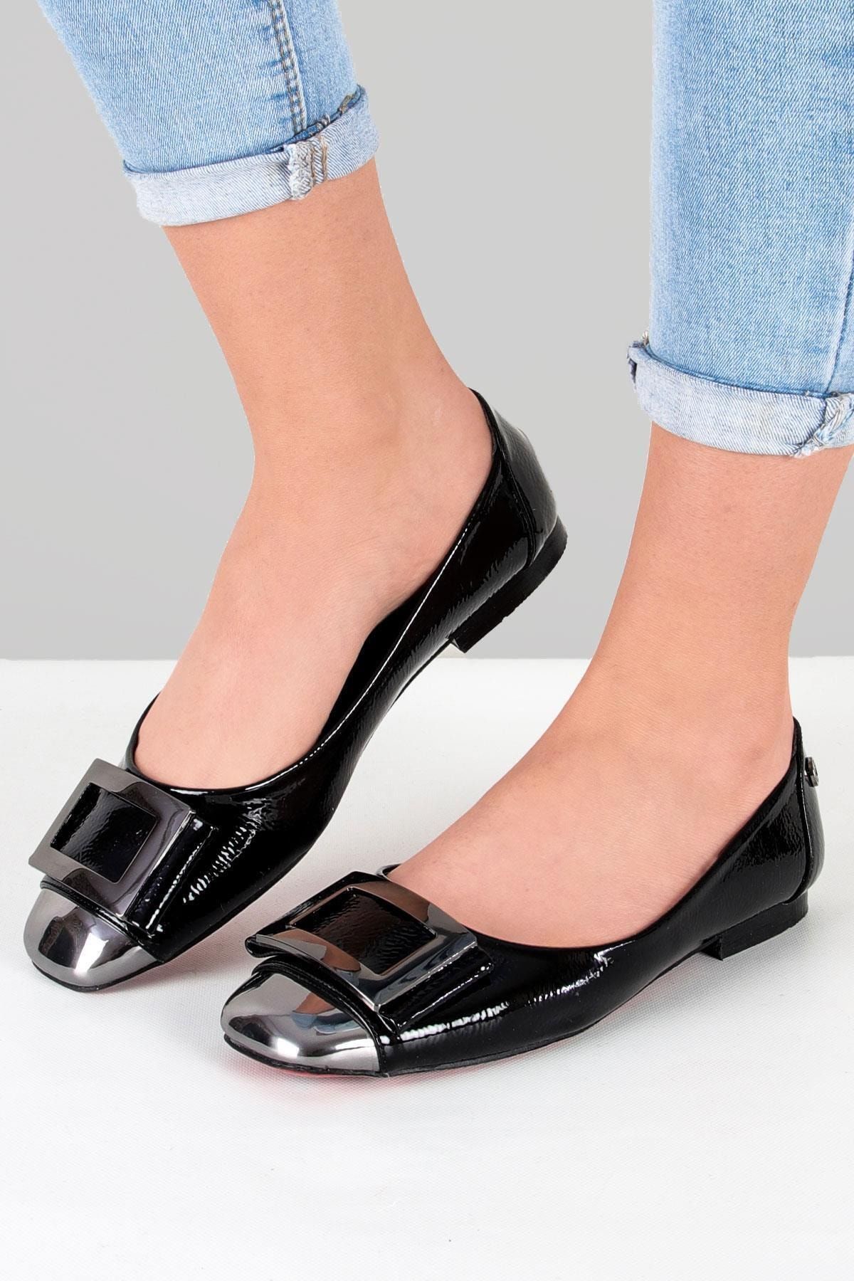 Pierre Cardin Kadın Siyah Tokalı  Babet (pc-51166)