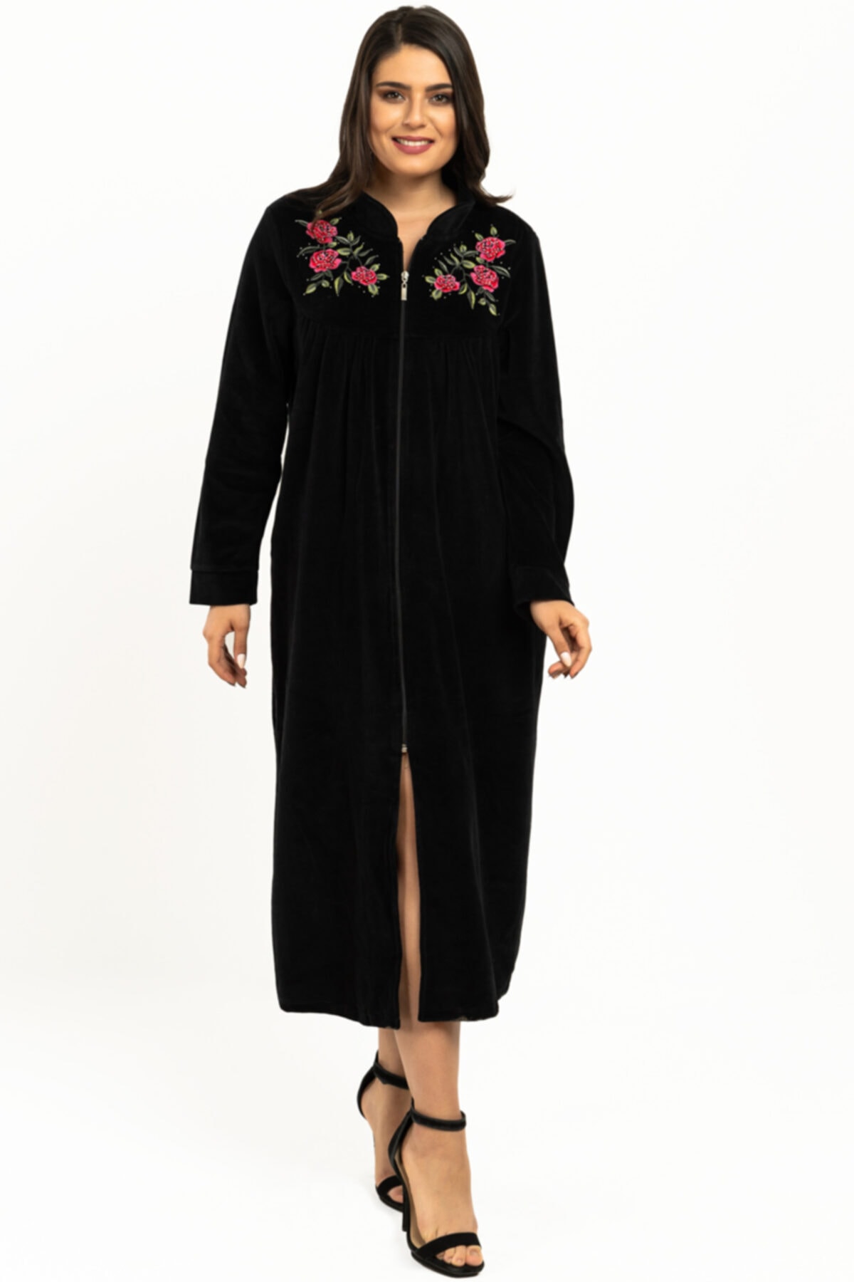 HEPİSİZE TEKSTİL Siyah Fermuarlı Nakışlı Kadife Sabahlık