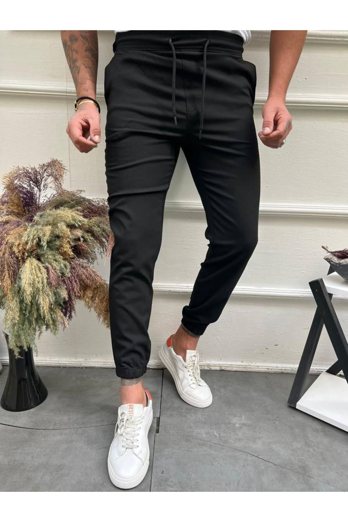 Basic online black joggers