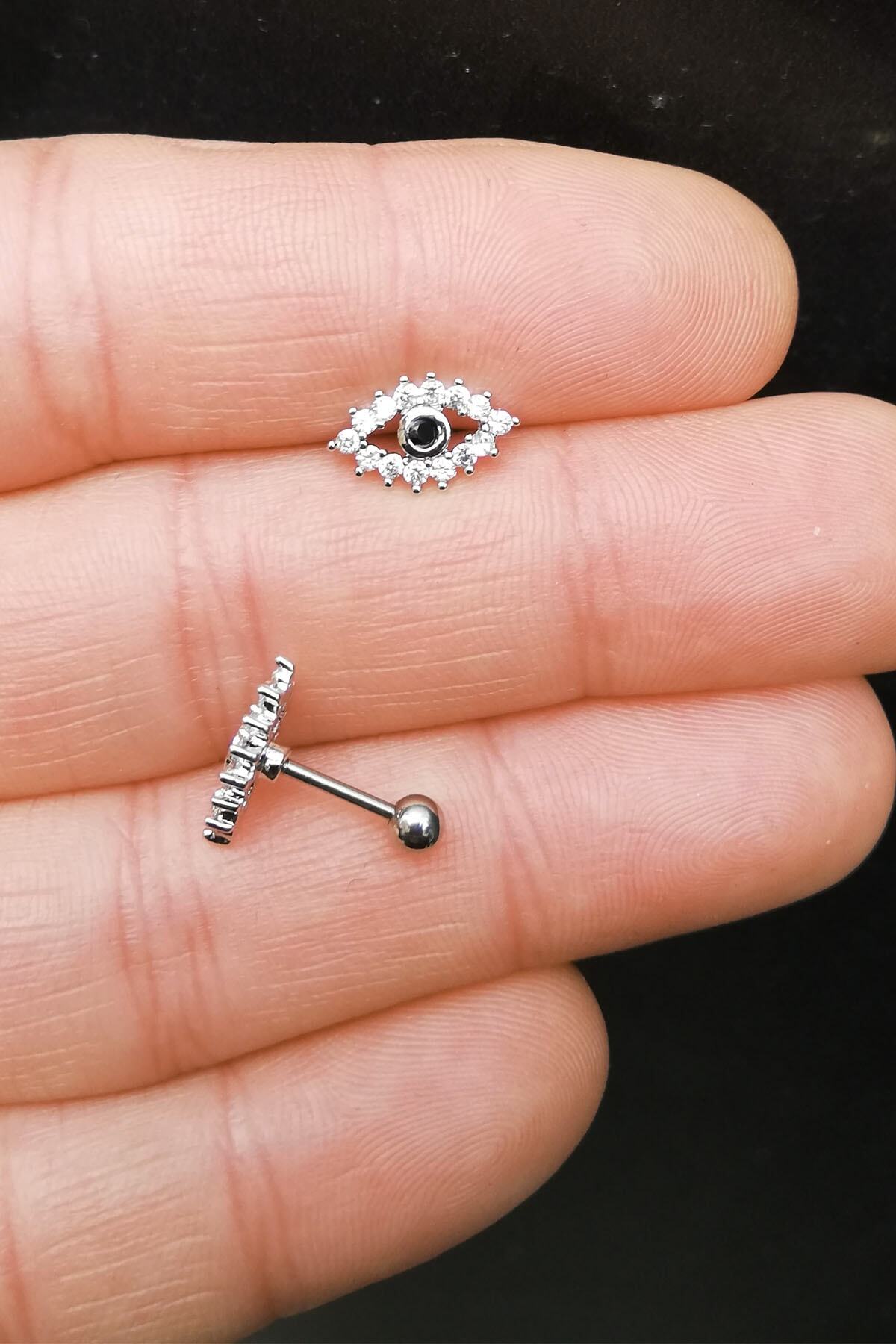 Salyangoz Company Kadın Gümüş Renk Titanyum Kıkırdak Göz Desenli Piercing