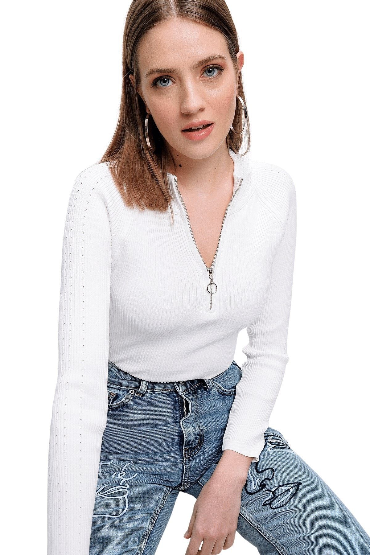 butikburuç Kadın Ekru Fermuarlı Triko Body