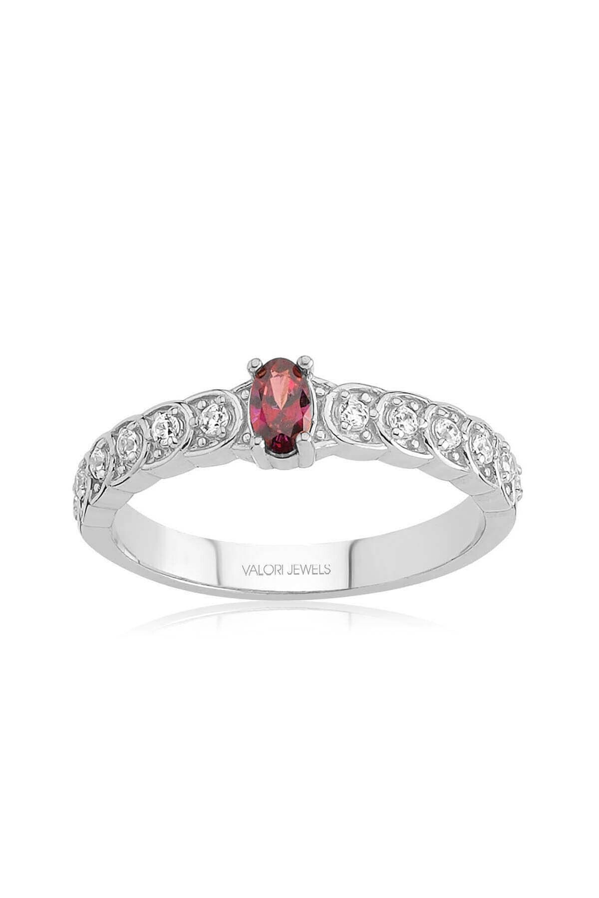 Valori Jewels Kadın 0.25 Karat Swarovski Zirkon Kırmızı Oval Taşlı Gümüş Yüzük