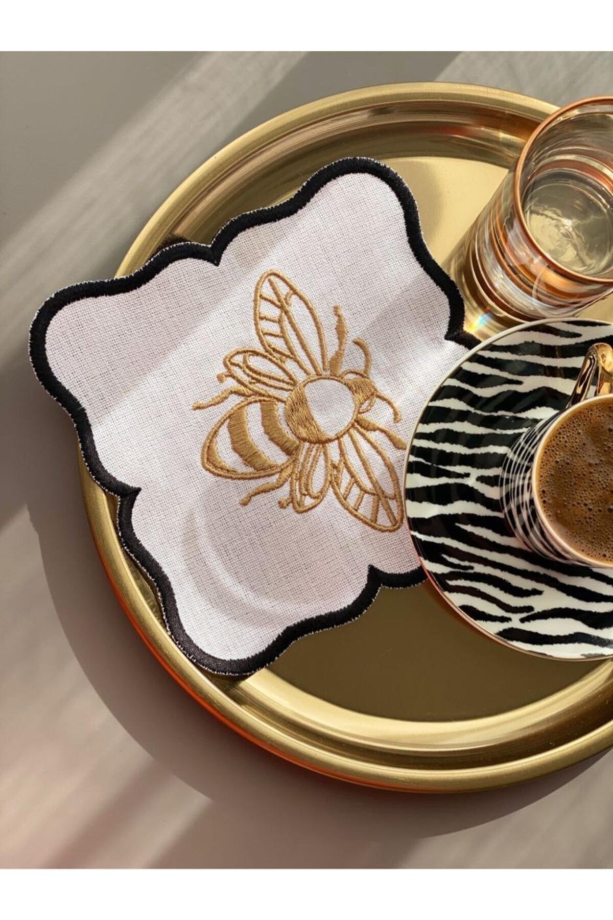 tugcedesign Arı Motifli Kokteyl Peçetelik