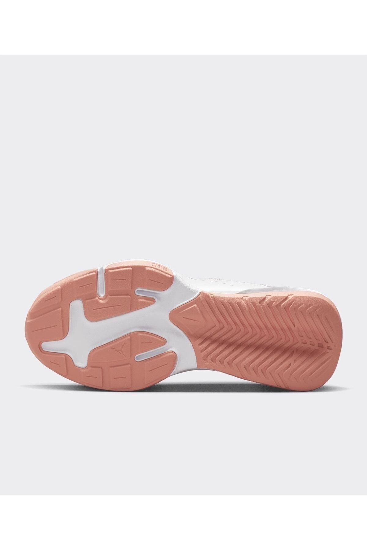 Sneaks up reebok store