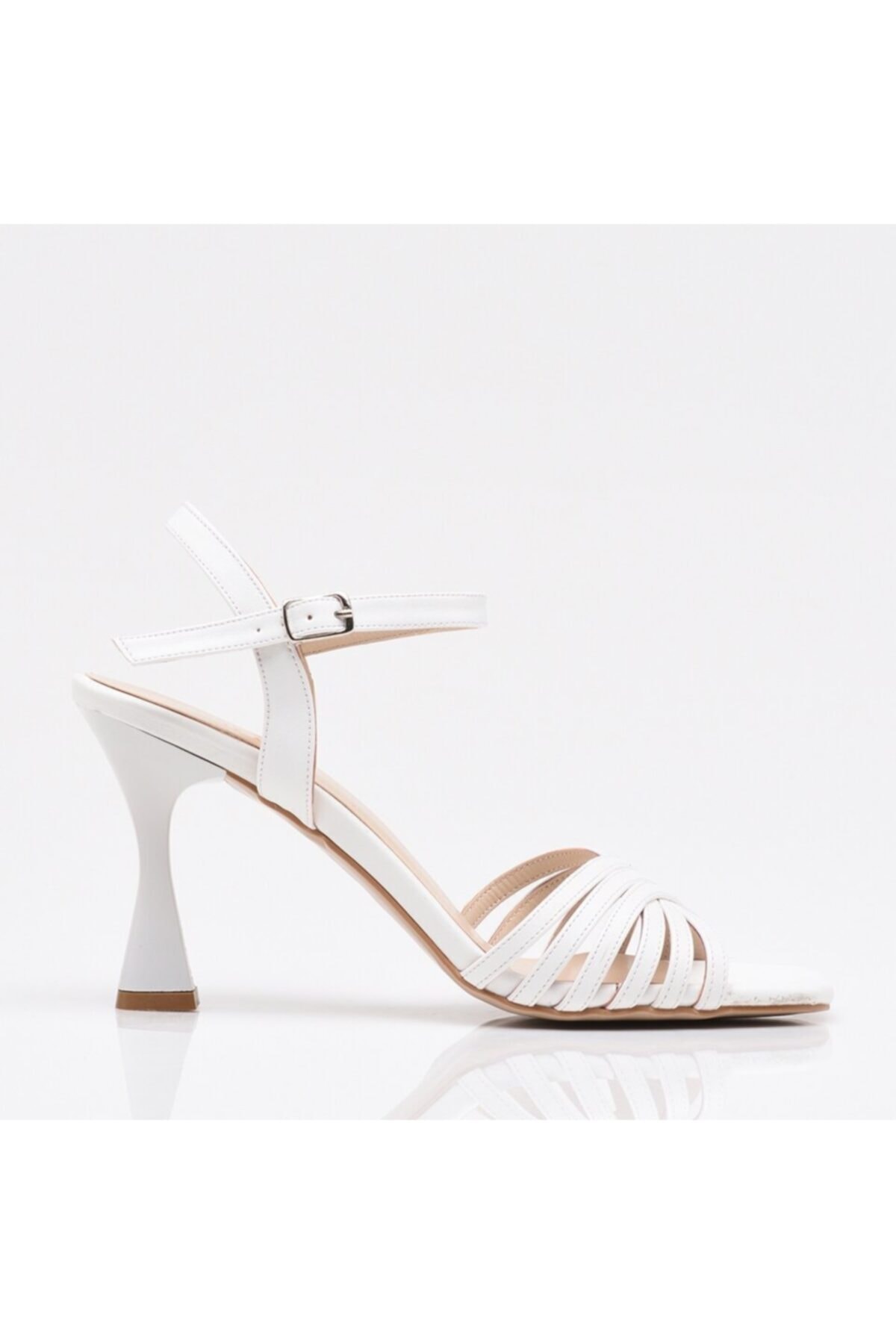 Hotiç Beyaz Yaya Kadın Sandalet & Terlik