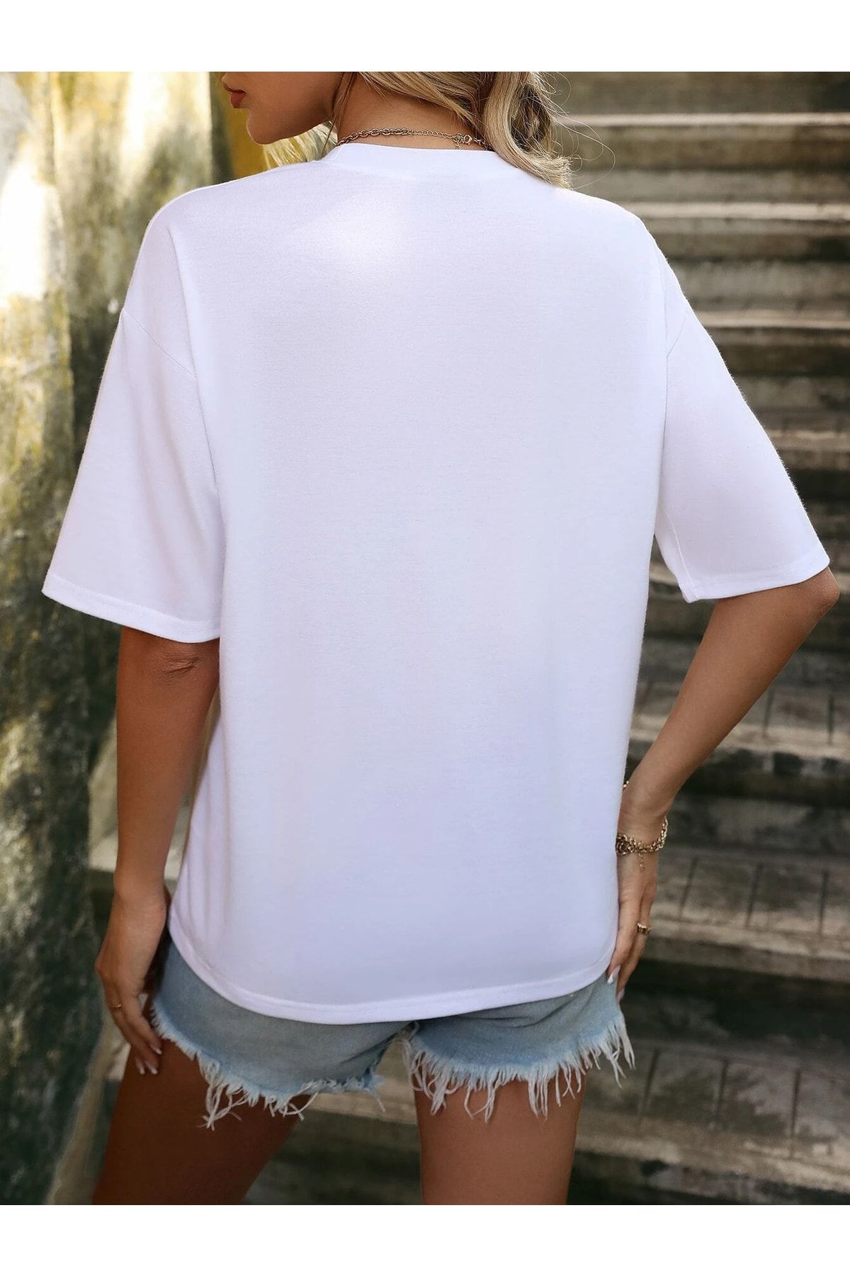 Plain white deals boyfriend t shirt