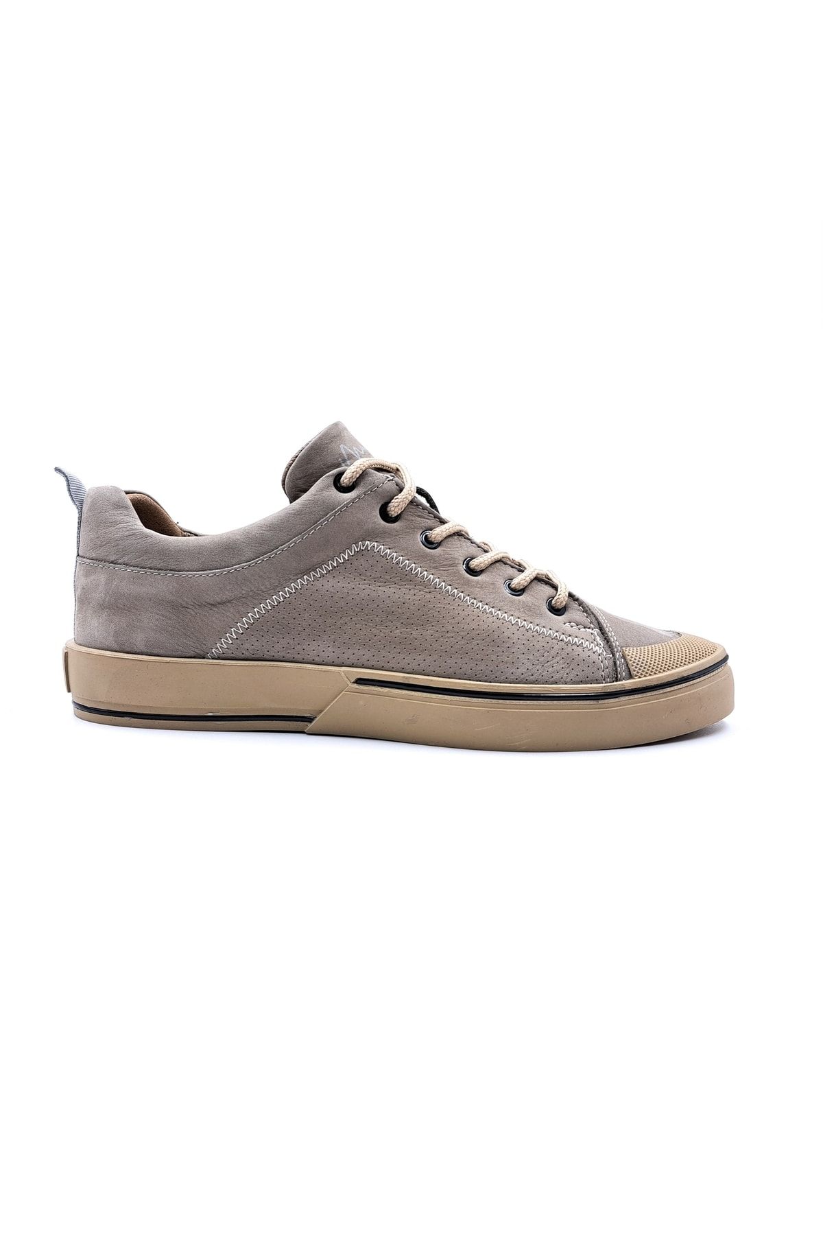 Mink top colored shoes