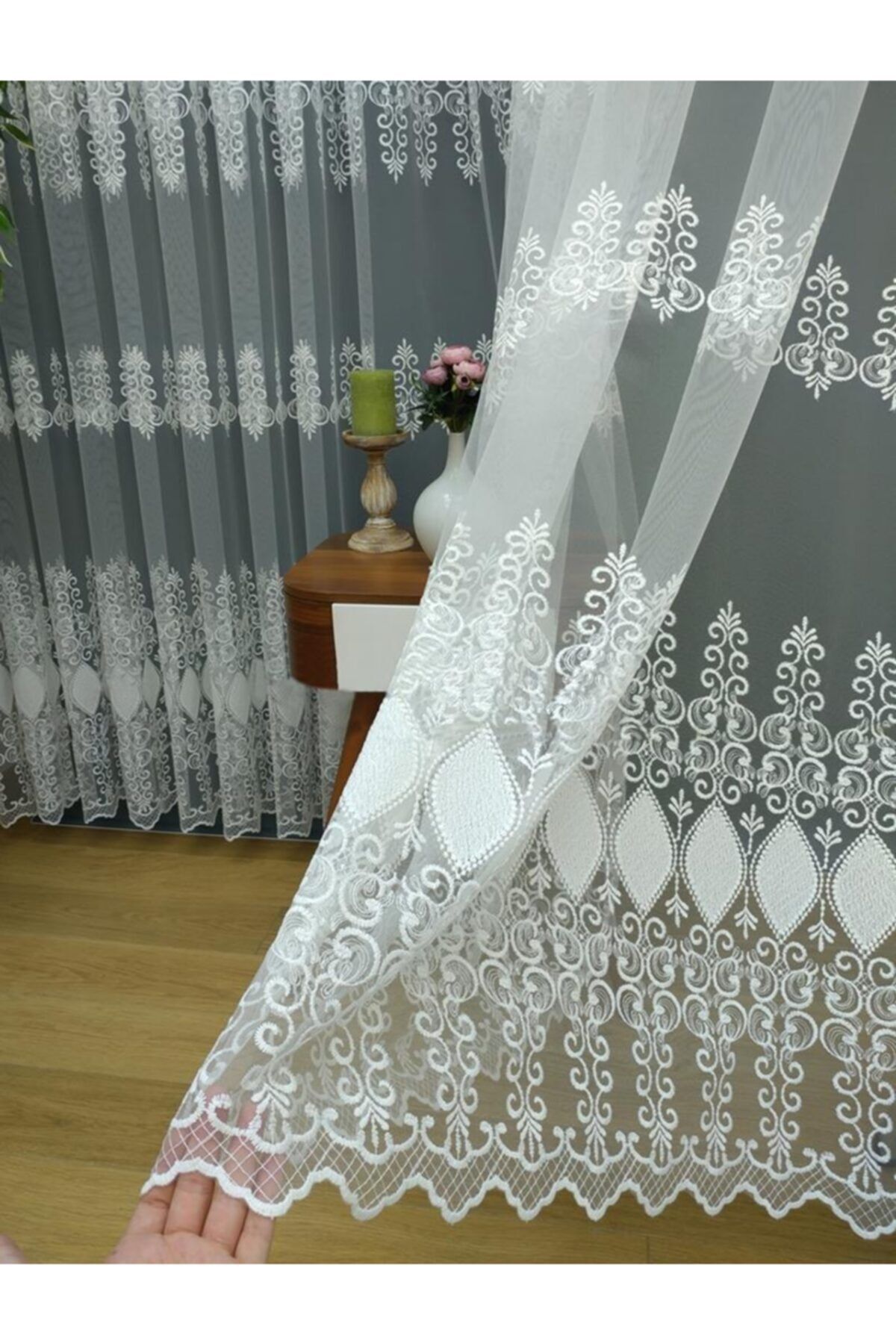 Esse Home Brode Işlemeli Özel Seri Tül Perde, 300x250, Seyrek Pile, 1/2