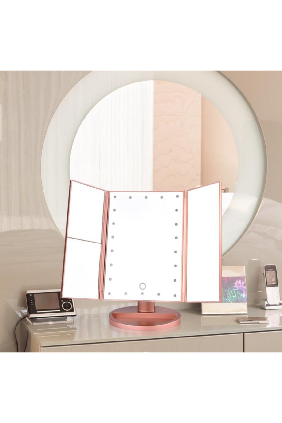 SGE 22 Led Işıklı Makyaj Aynası, X-2x-3x+5x Hd Zoom,3 Panel, Katlanabilir, Dokunmatik Sensörlü Pembe