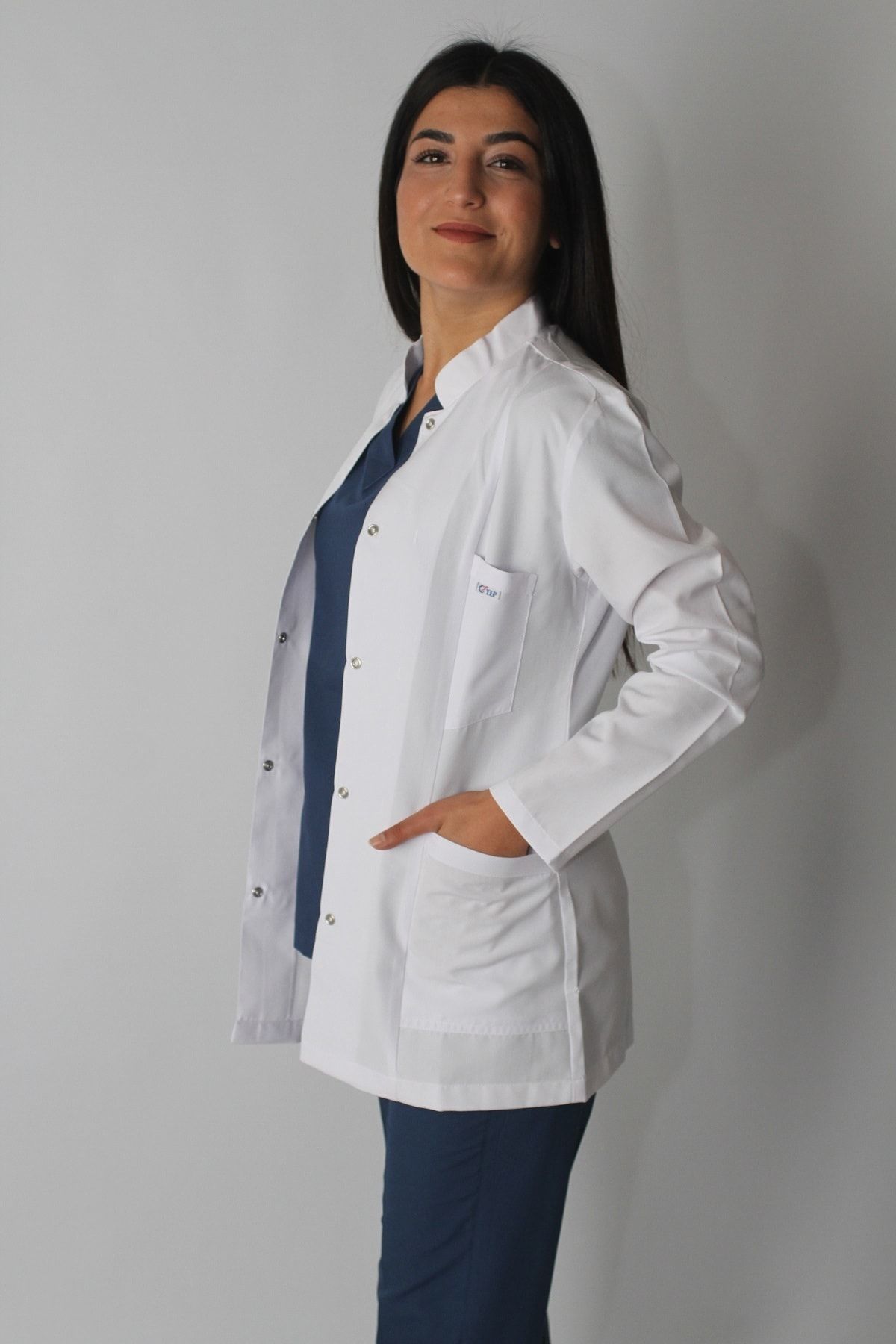 E Tıp Tekstil Hakim Yaka Kısa Doktor Önlüğü