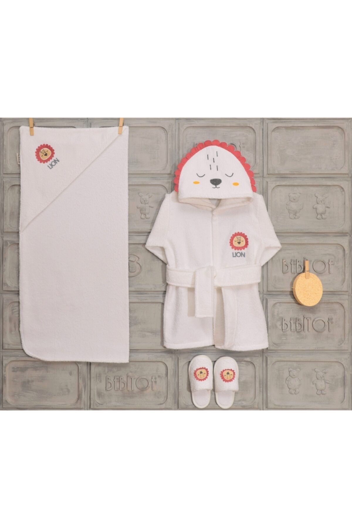 Bebitof Kız Bebek Pembe Aslan Motifli Bornoz Takımı