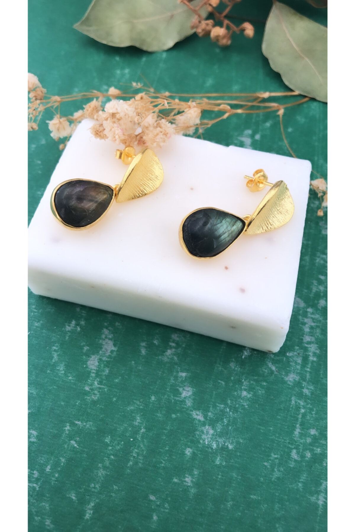 Joel Jewelry Labradorit Taşlı Altın Kaplamalı Tasarım Gümüş Küpe