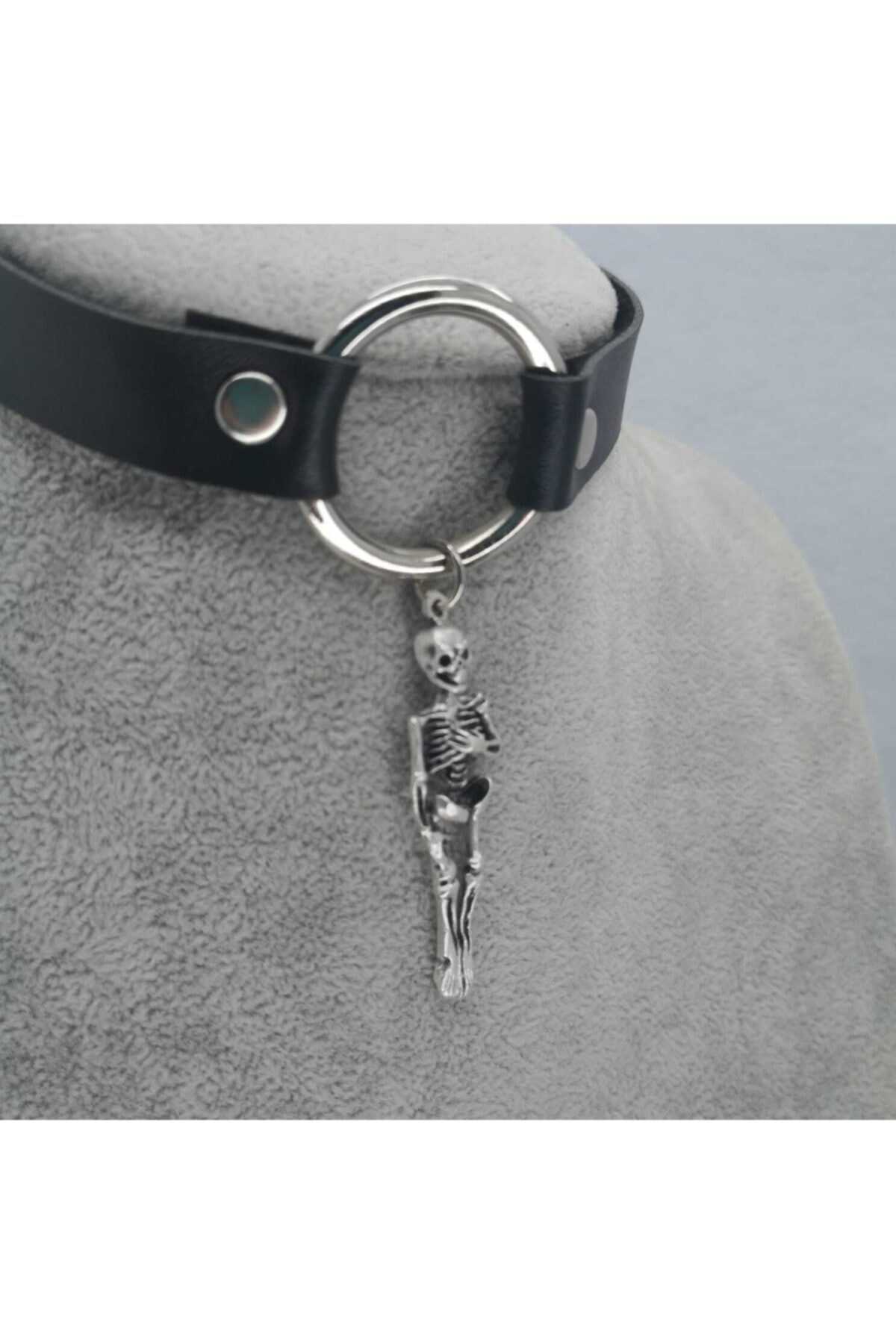 Fugusugu Gotic Skelton Choker
