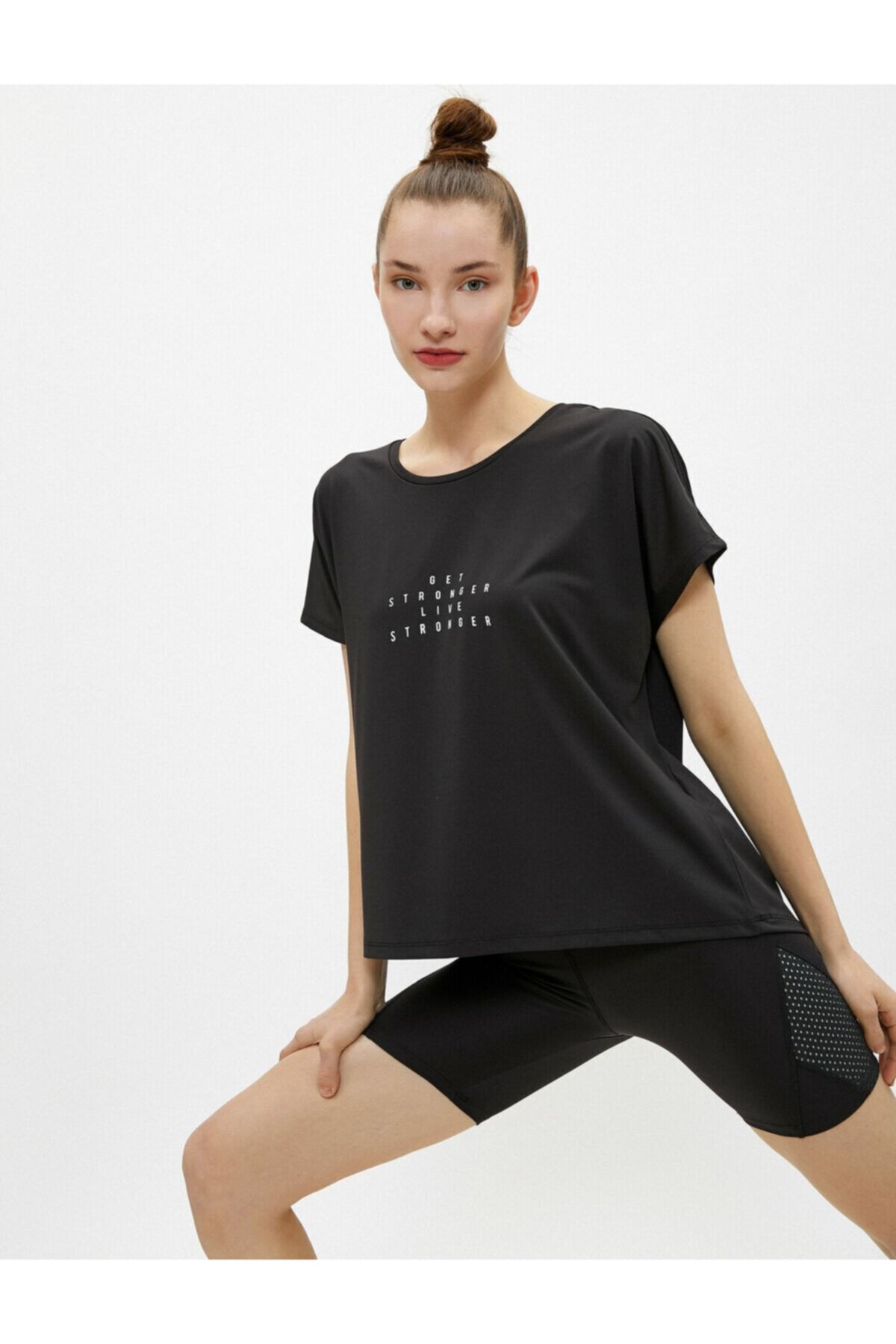 Koton Kadın Siyah Bisiklet Yaka Kısa Kollu  T-Shirt