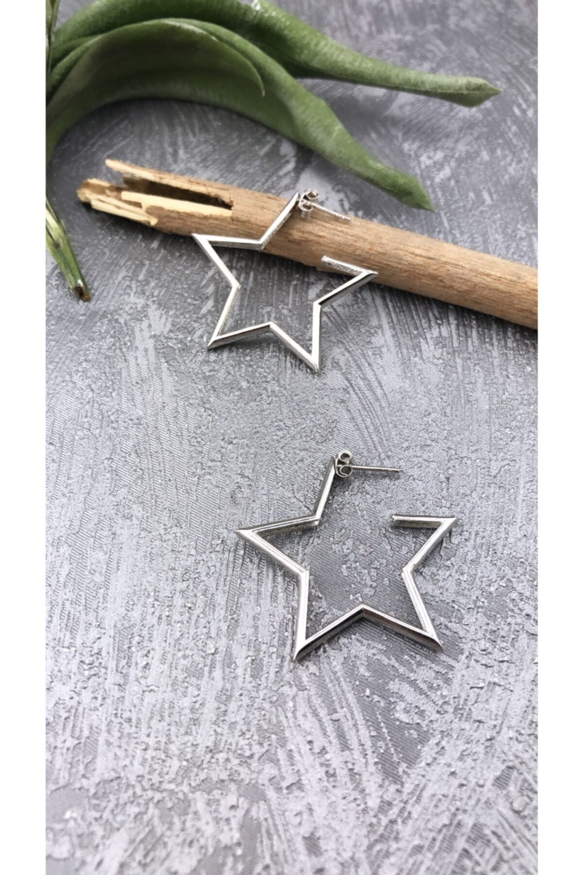 Joel Jewelry Rodyum Kaplamalı Yıldız Gümüş Küpe