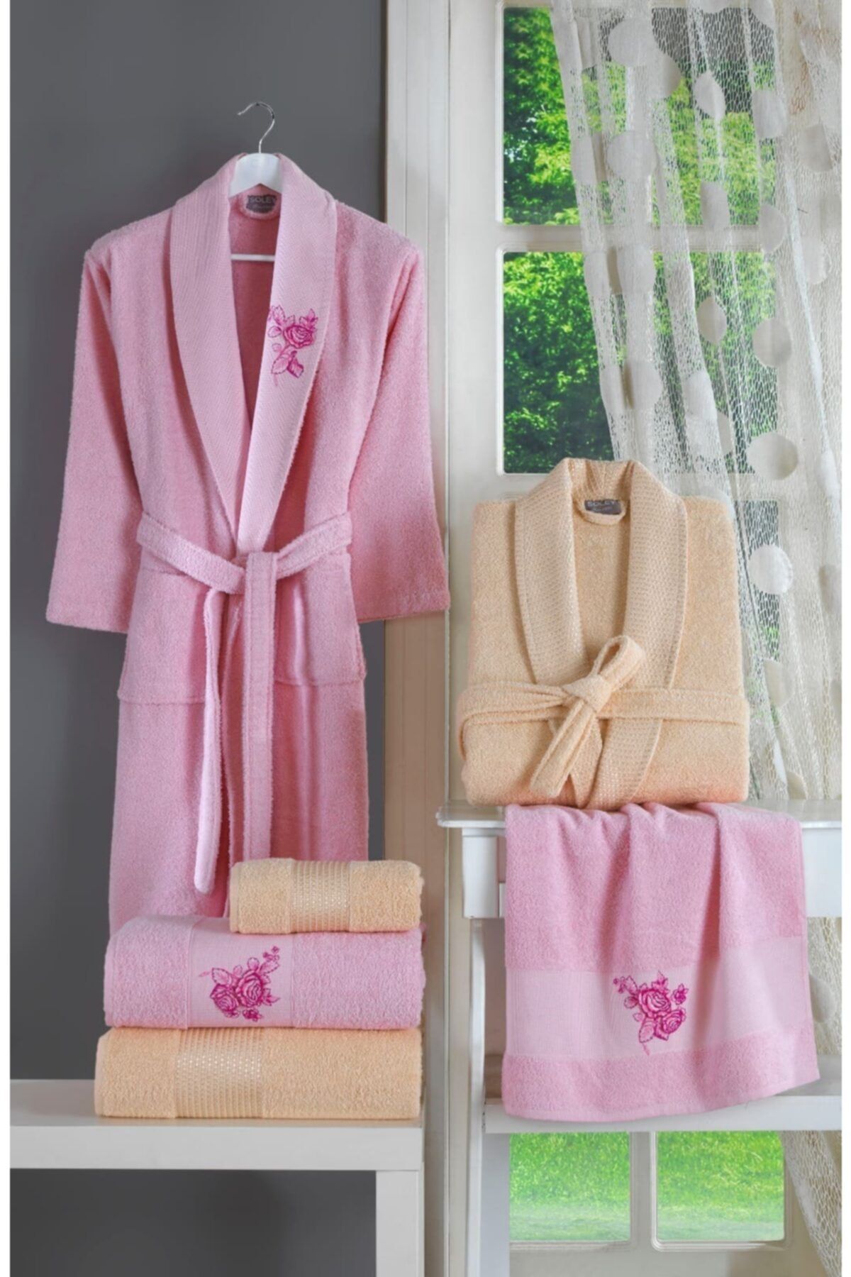 Soley Unisex Pembe  3d Nakışlı Bornoz Seti