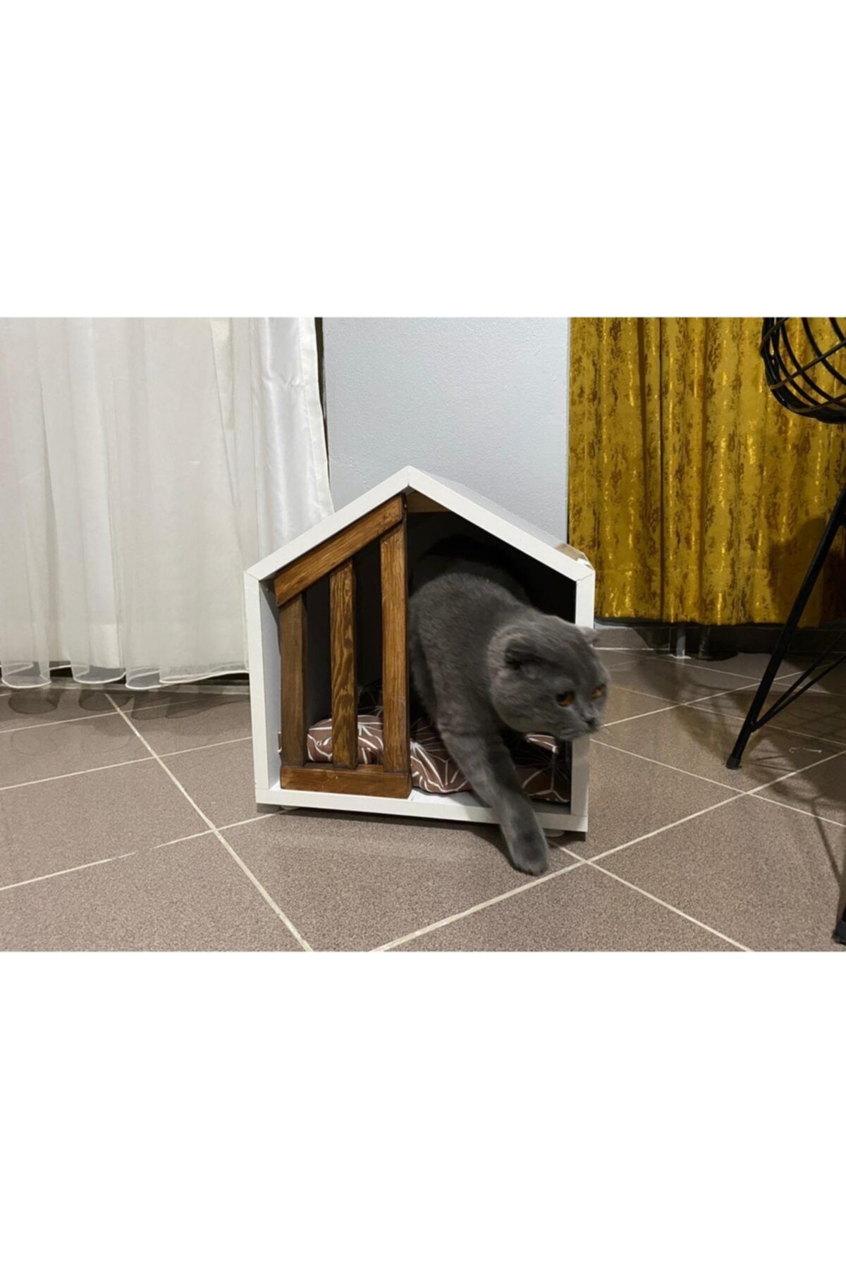 Aksöz Tasarım Ahşap Kedi Evi Dekoratif Kedi Kulübesi